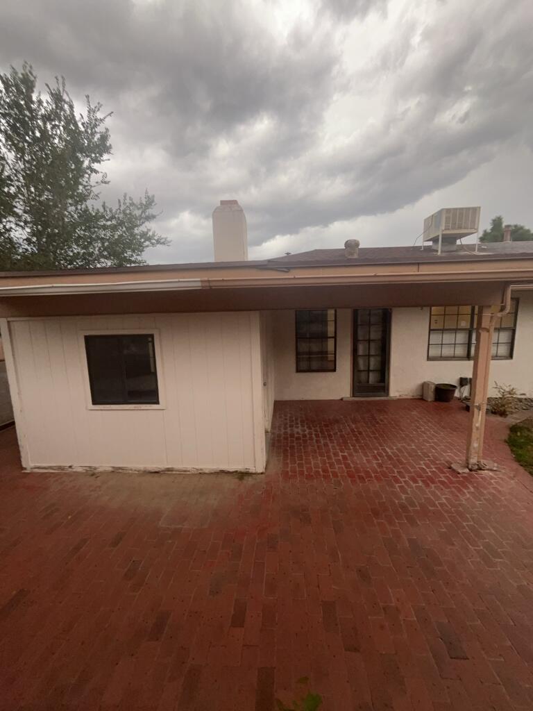 Photo 6 — 1052 Monte Largo Drive NE