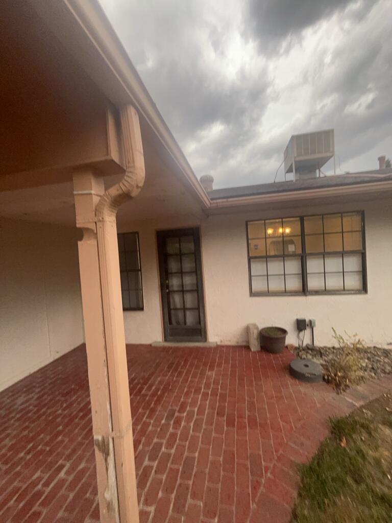 Photo 5 — 1052 Monte Largo Drive NE
