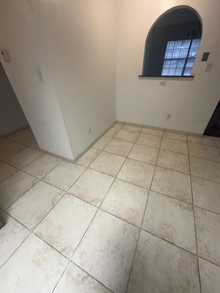 Photo 13 — 1052 Monte Largo Drive NE