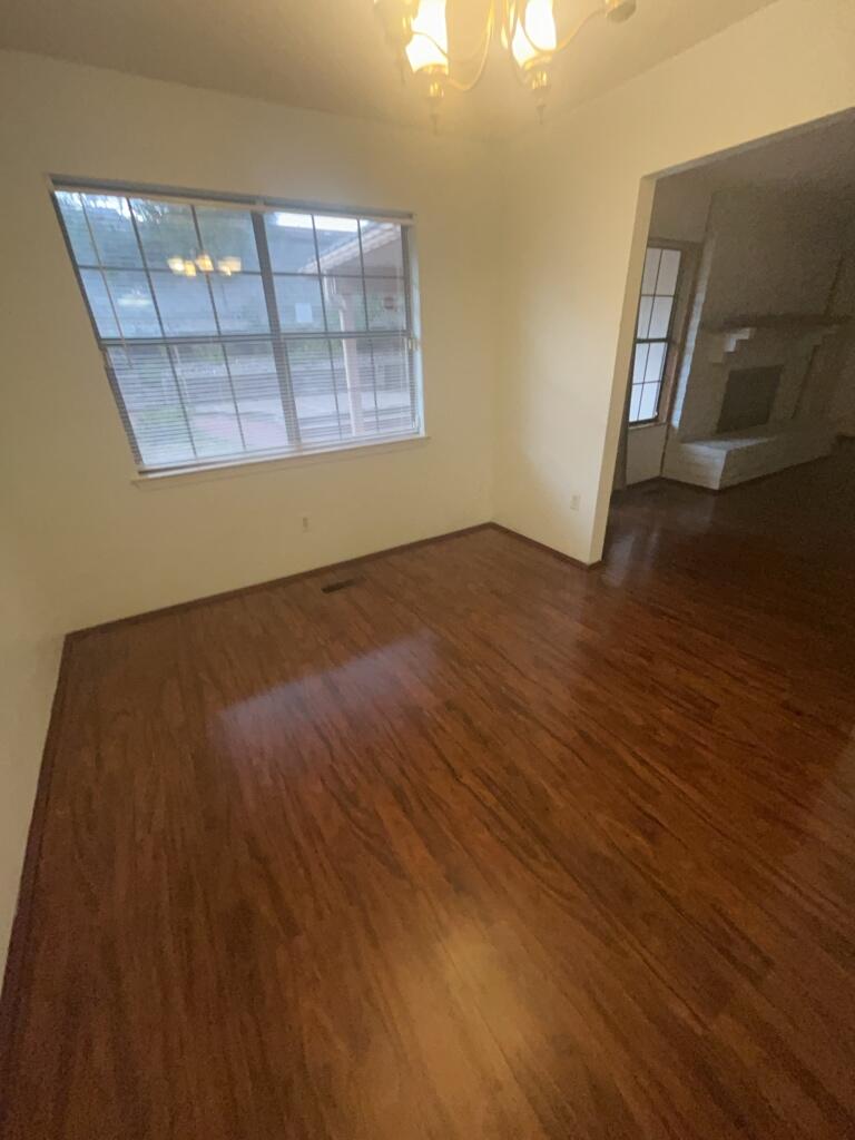 Photo 12 — 1052 Monte Largo Drive NE