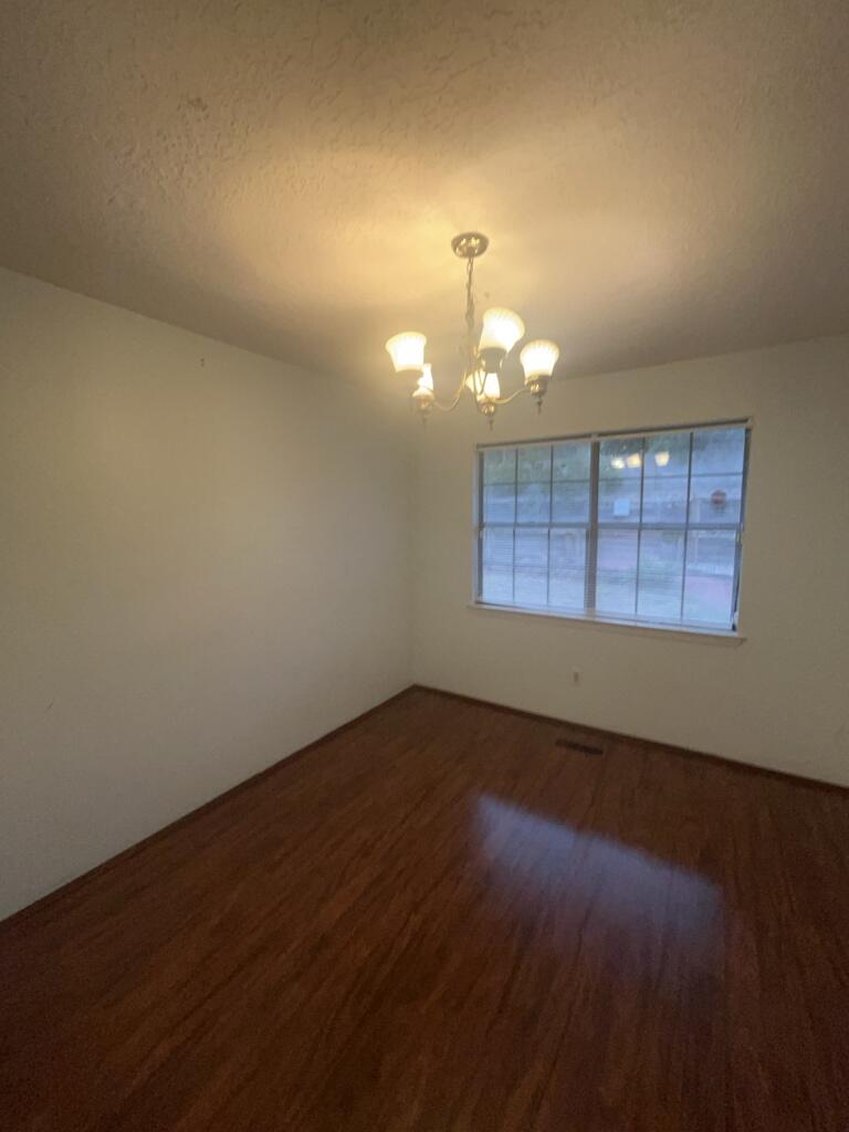 Photo 11 — 1052 Monte Largo Drive NE