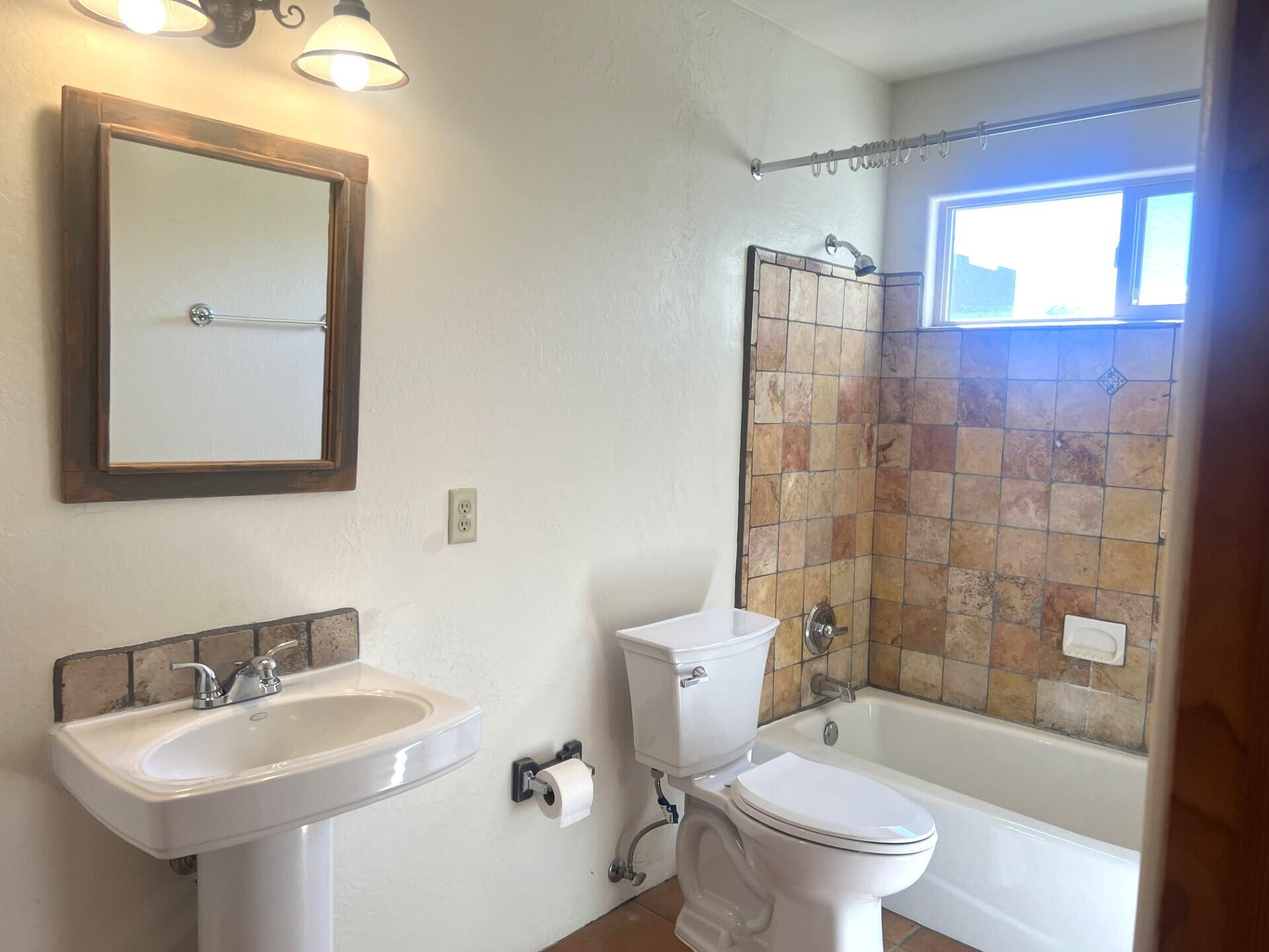 Photo 5 — 3105 Demavend Road NE
