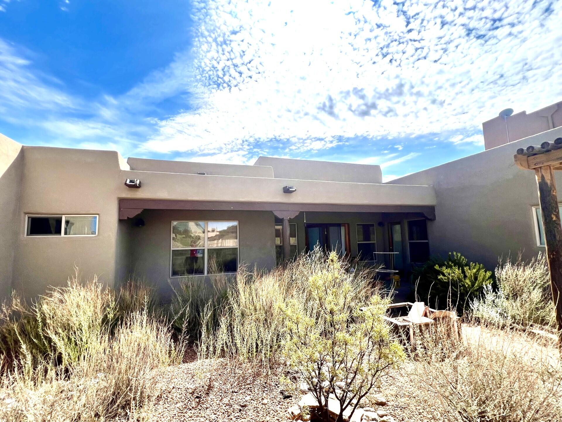 Photo 3 — 3105 Demavend Road NE