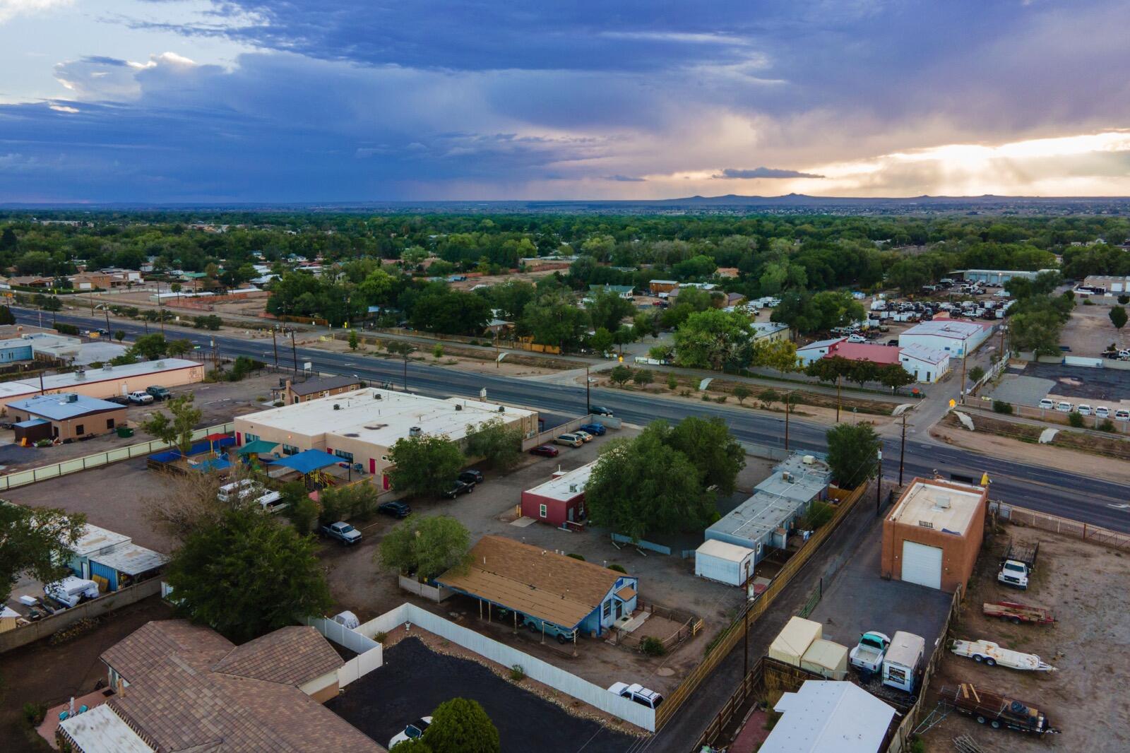 7524 2nd Street NW, Albuquerque, NM 87107