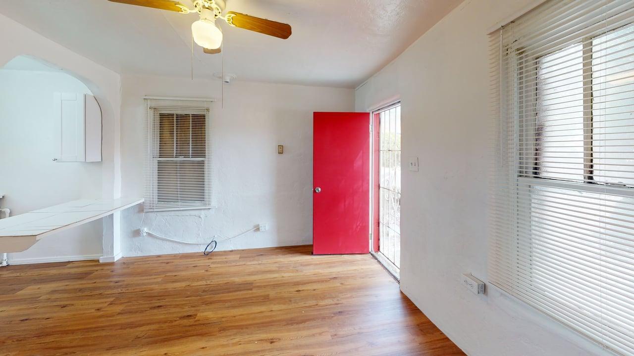 Photo 4 — 7524 2nd Street NW
