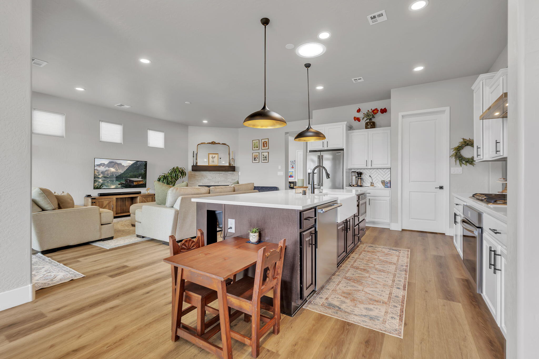 Photo 19 — 7712 Majesty Court NW