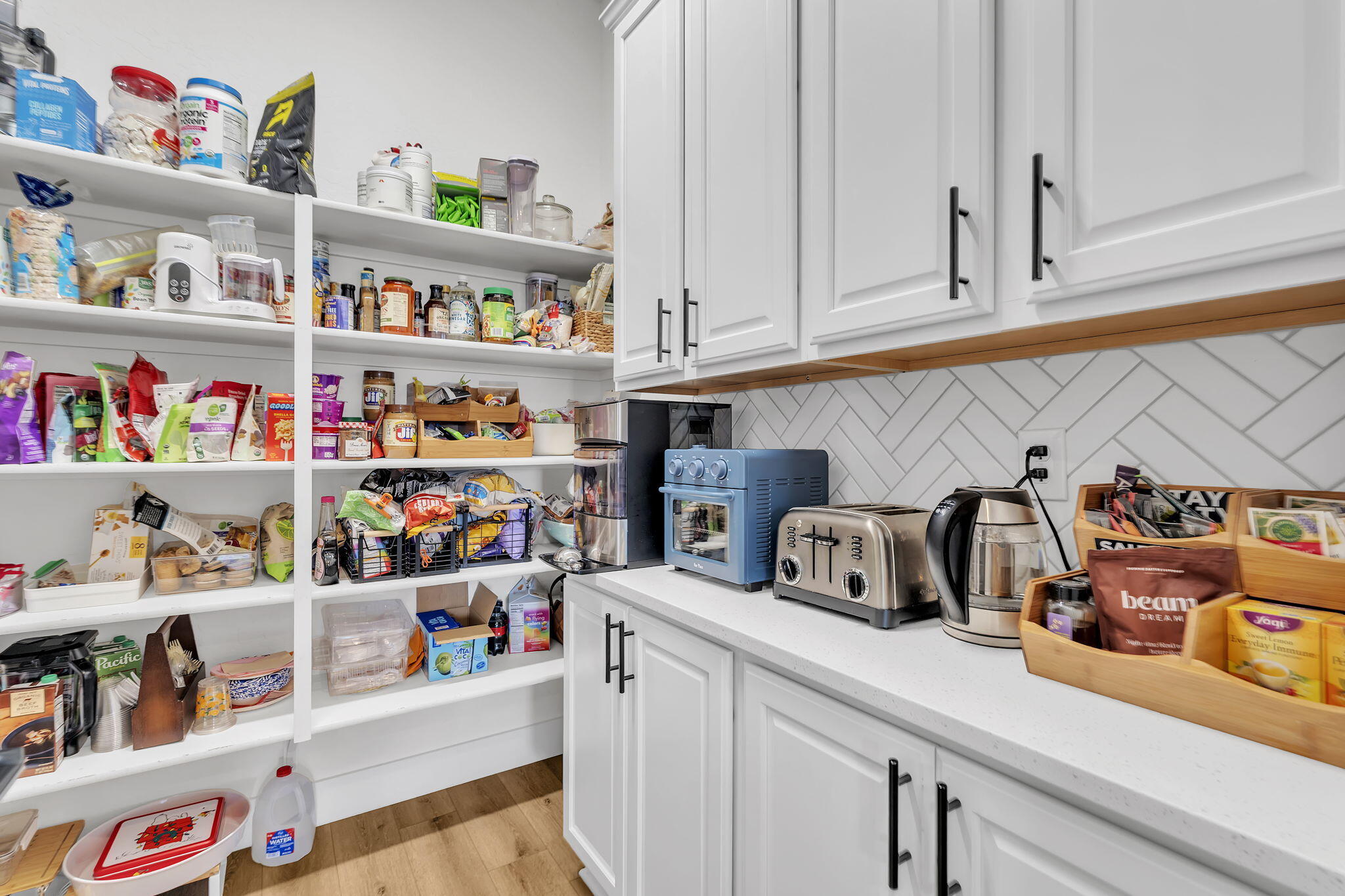 Photo 16 — 7712 Majesty Court NW