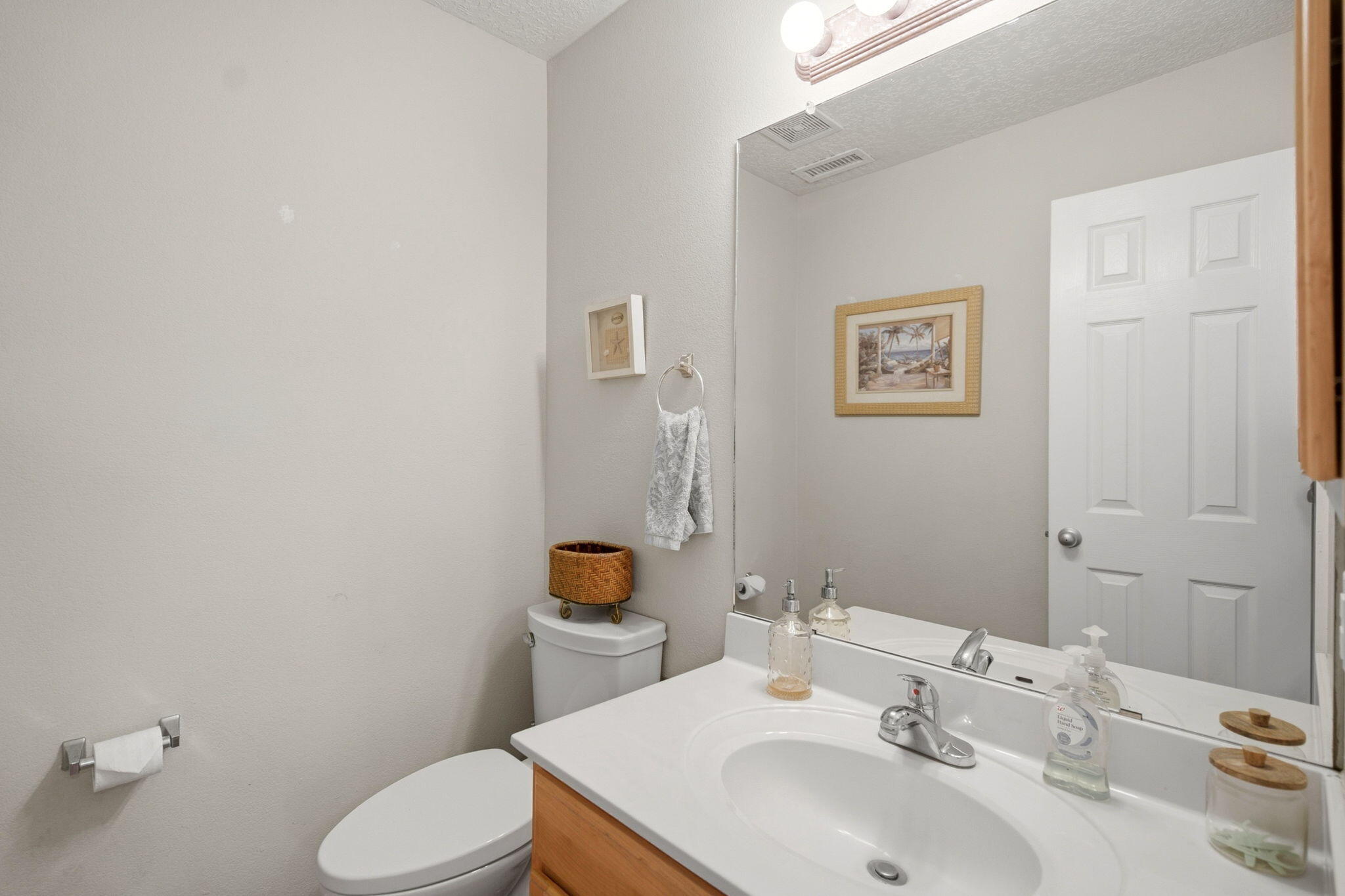 Photo 12 — 2509 Flagstone Road NE