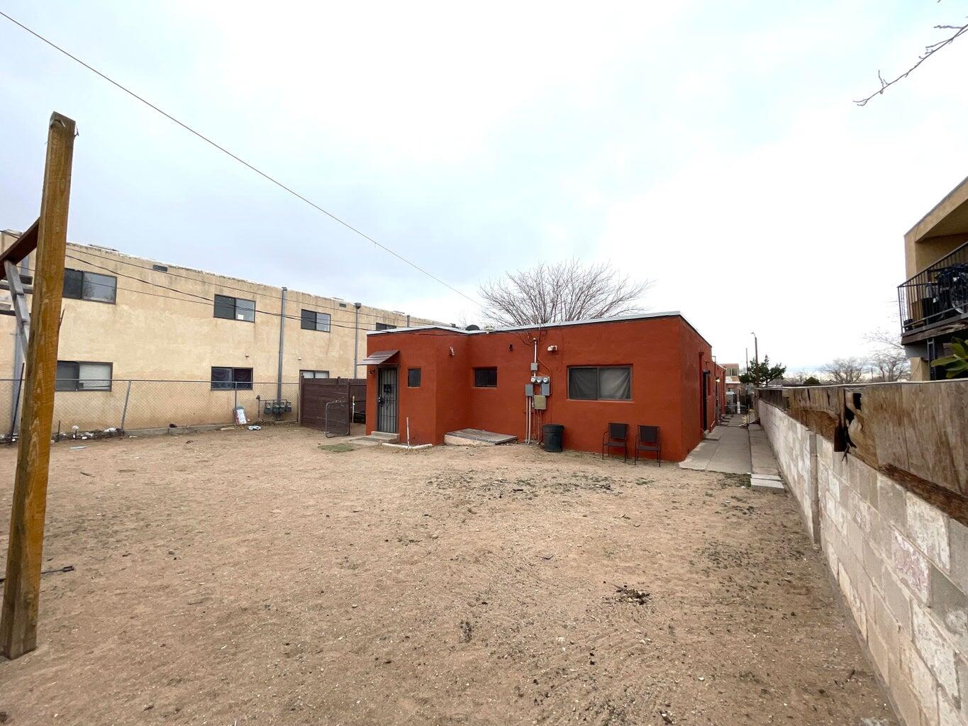 Photo 8 — 304 Texas Street NE