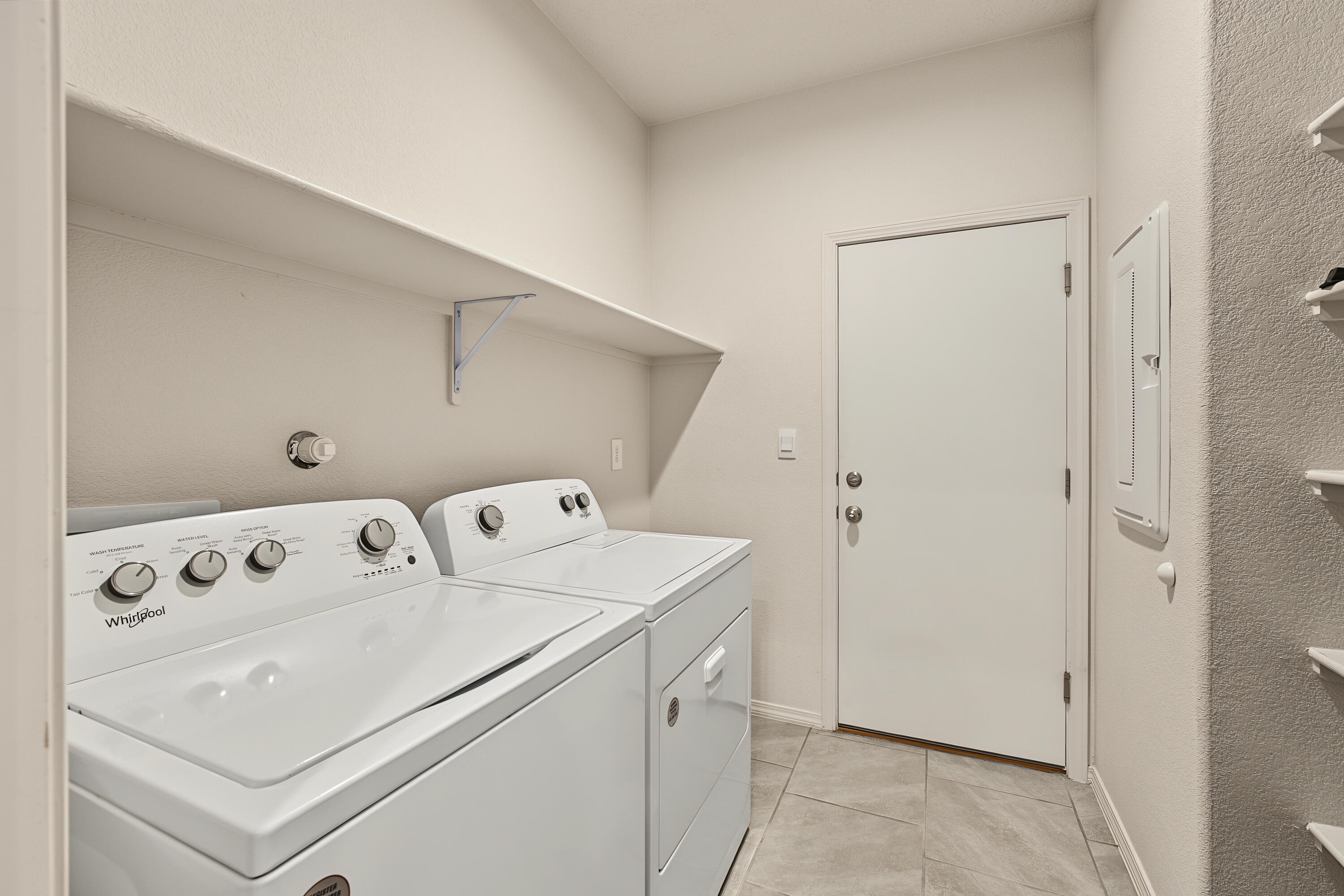 Photo 7 — 1808 Villa Contesa Loop NW