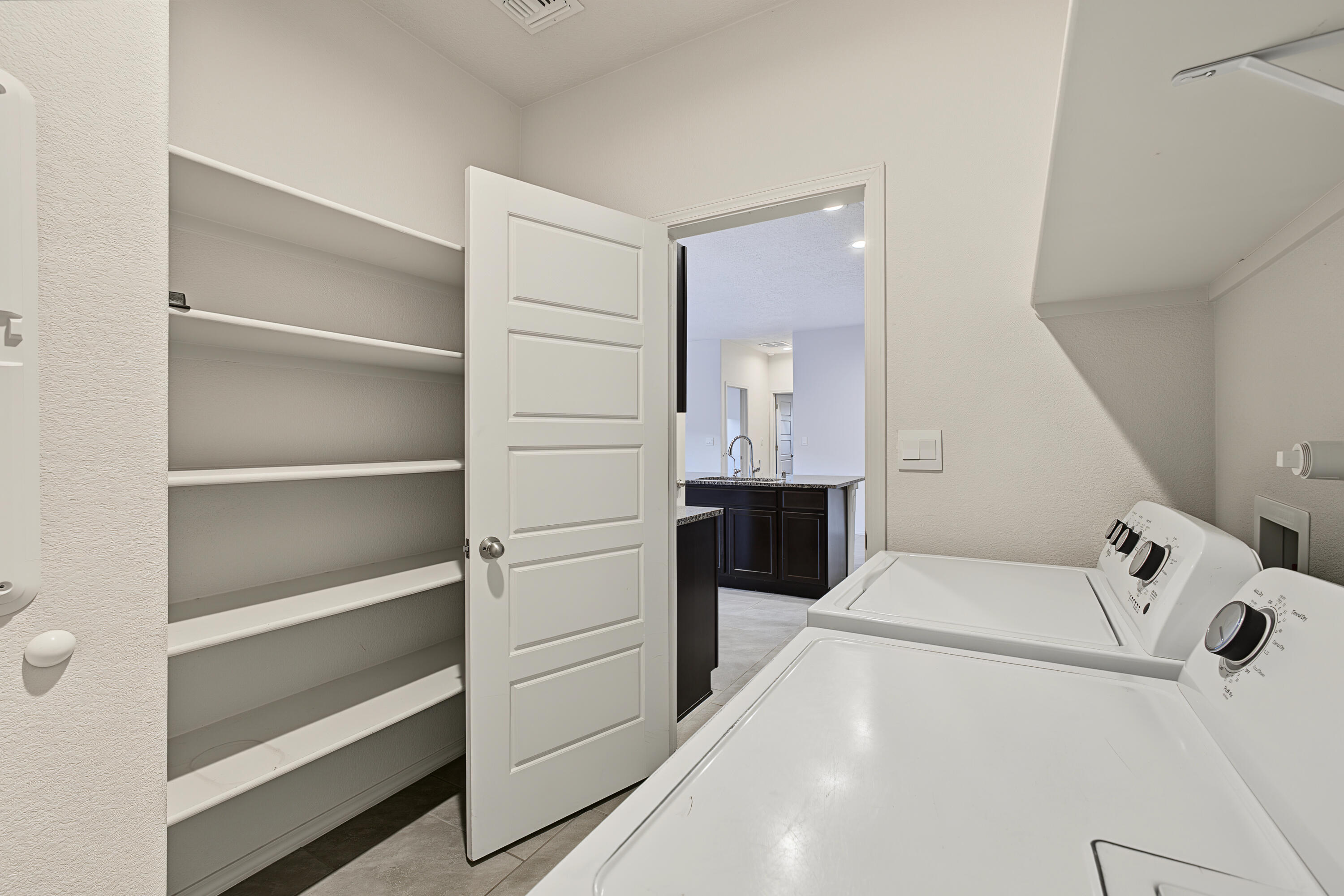Photo 8 — 1808 Villa Contesa Loop NW