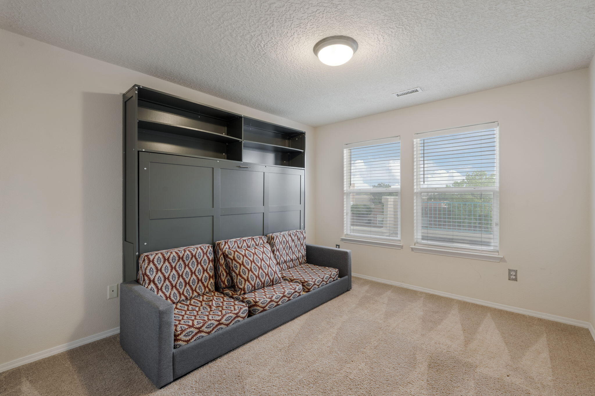 Photo 10 — 1909 Caramesa Drive SE