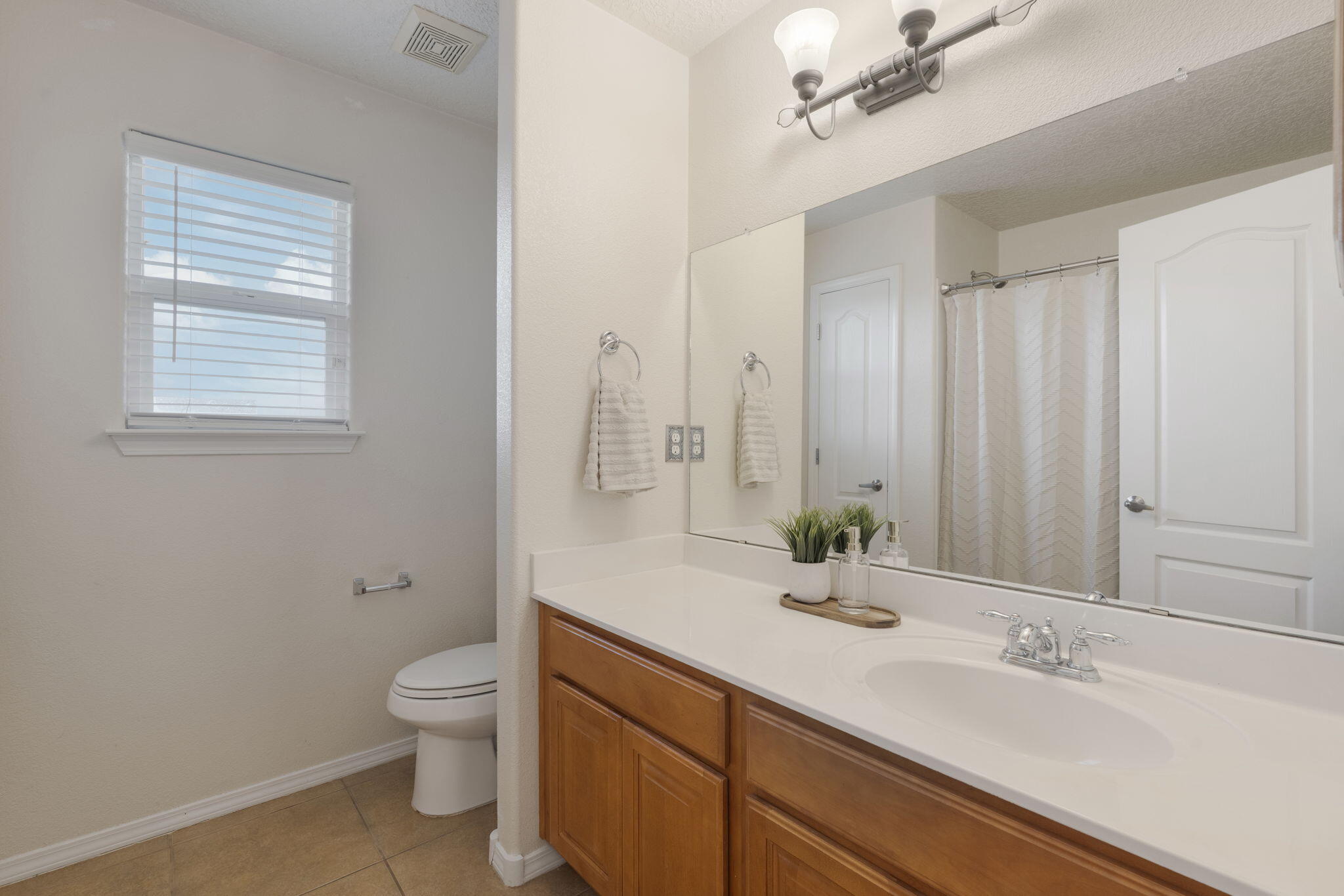 Photo 11 — 1909 Caramesa Drive SE