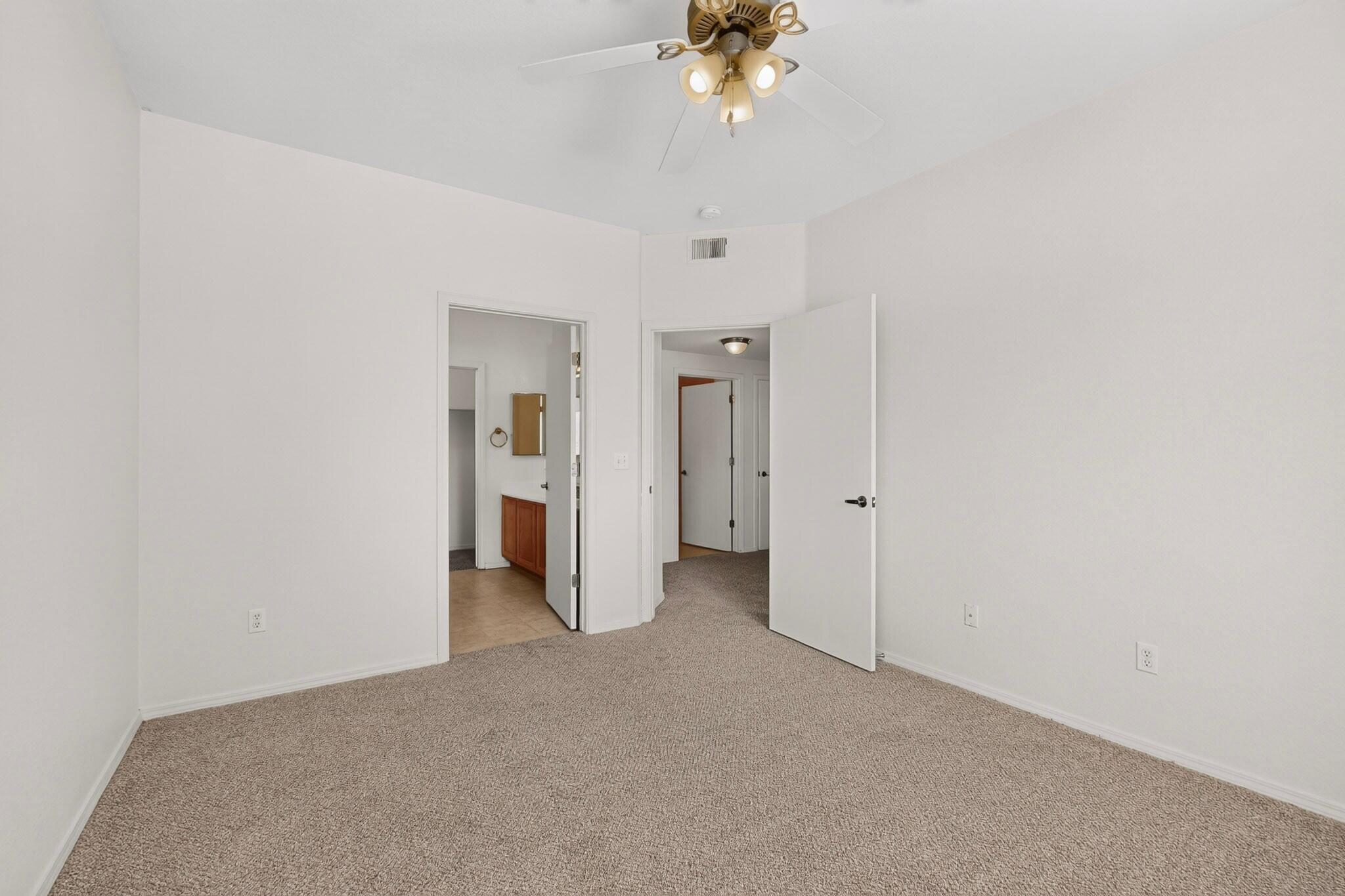 Photo 8 — 6800 Vista Del Norte Drive NE 422