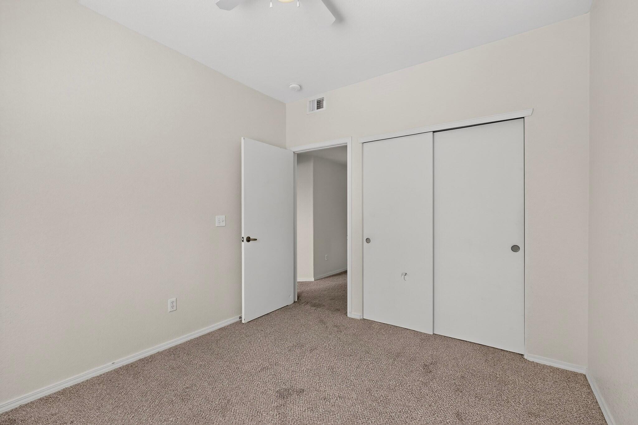 Photo 12 — 6800 Vista Del Norte Drive NE 422