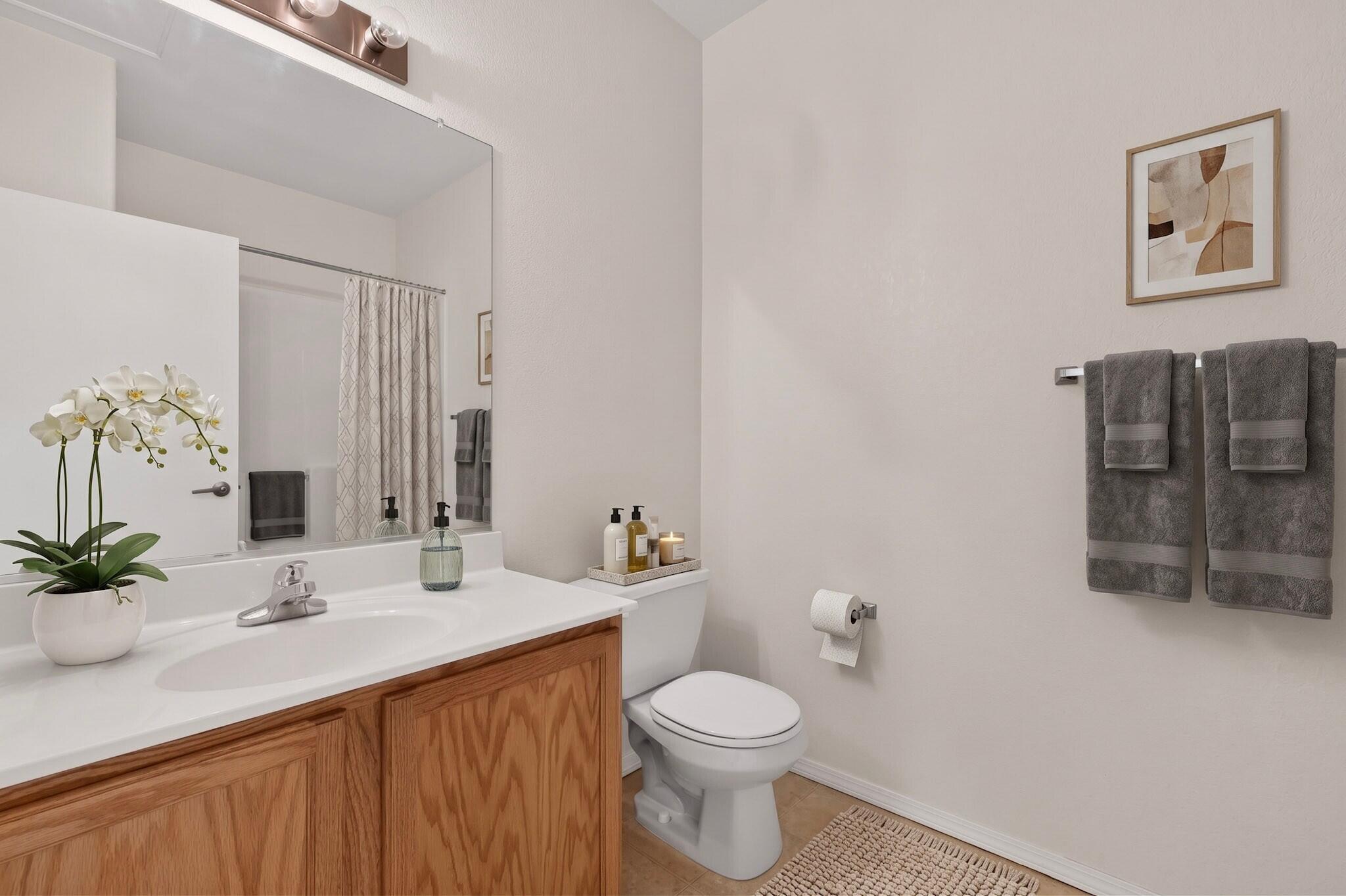 Photo 13 — 6800 Vista Del Norte Drive NE 422