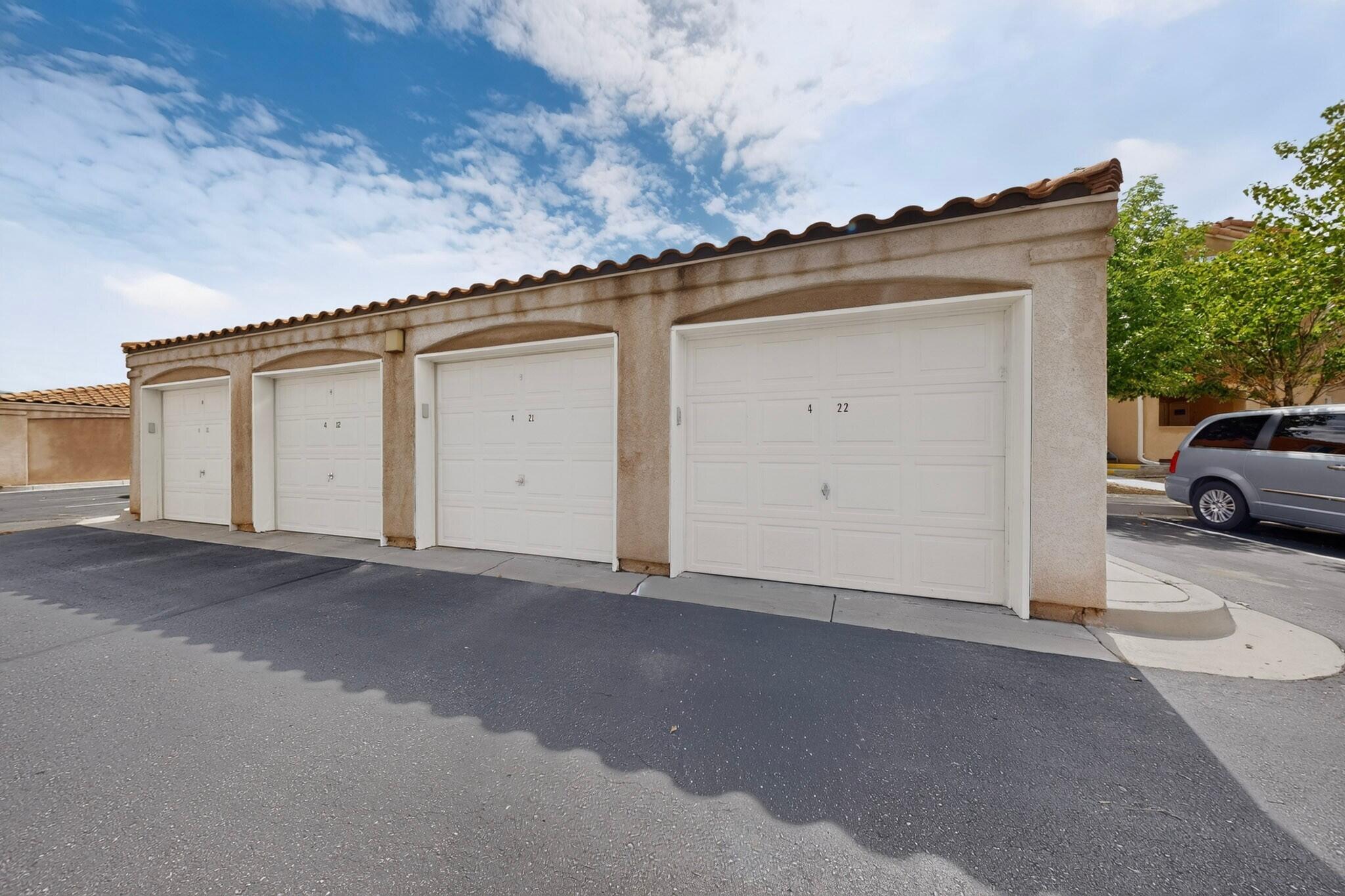 Photo 18 — 6800 Vista Del Norte Drive NE 422