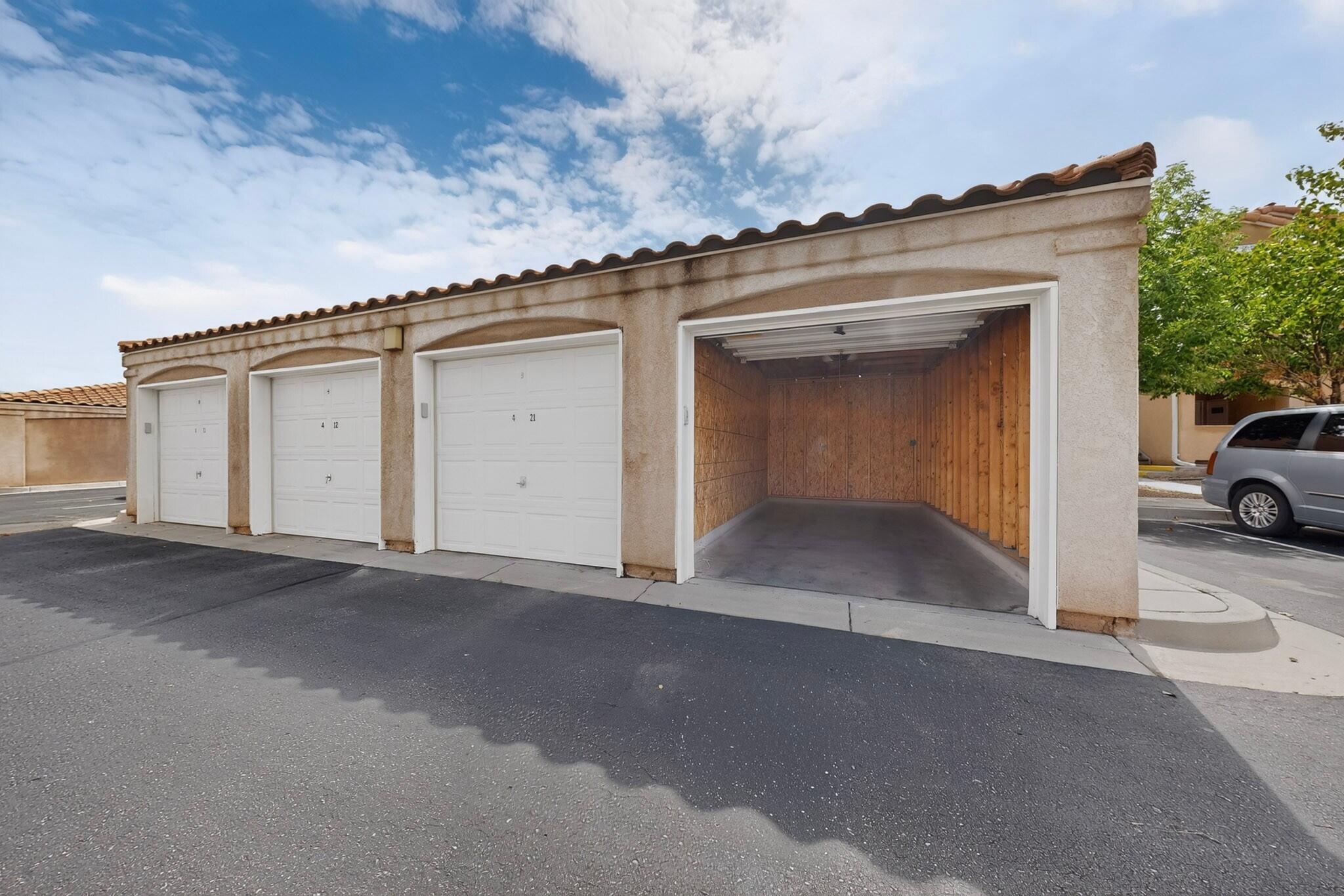 Photo 19 — 6800 Vista Del Norte Drive NE 422