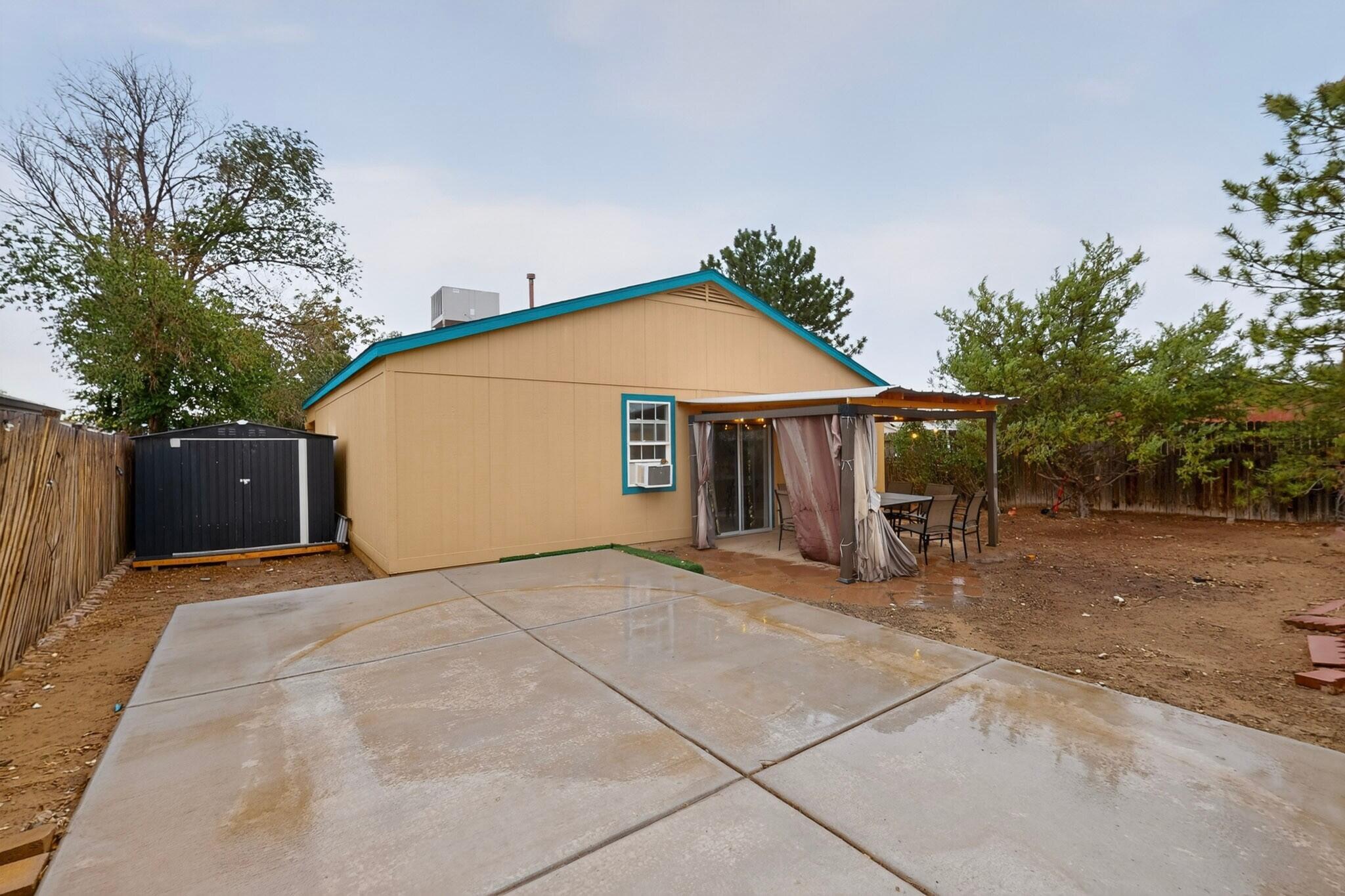 Photo 7 — 1092 Sand Dune Road NE