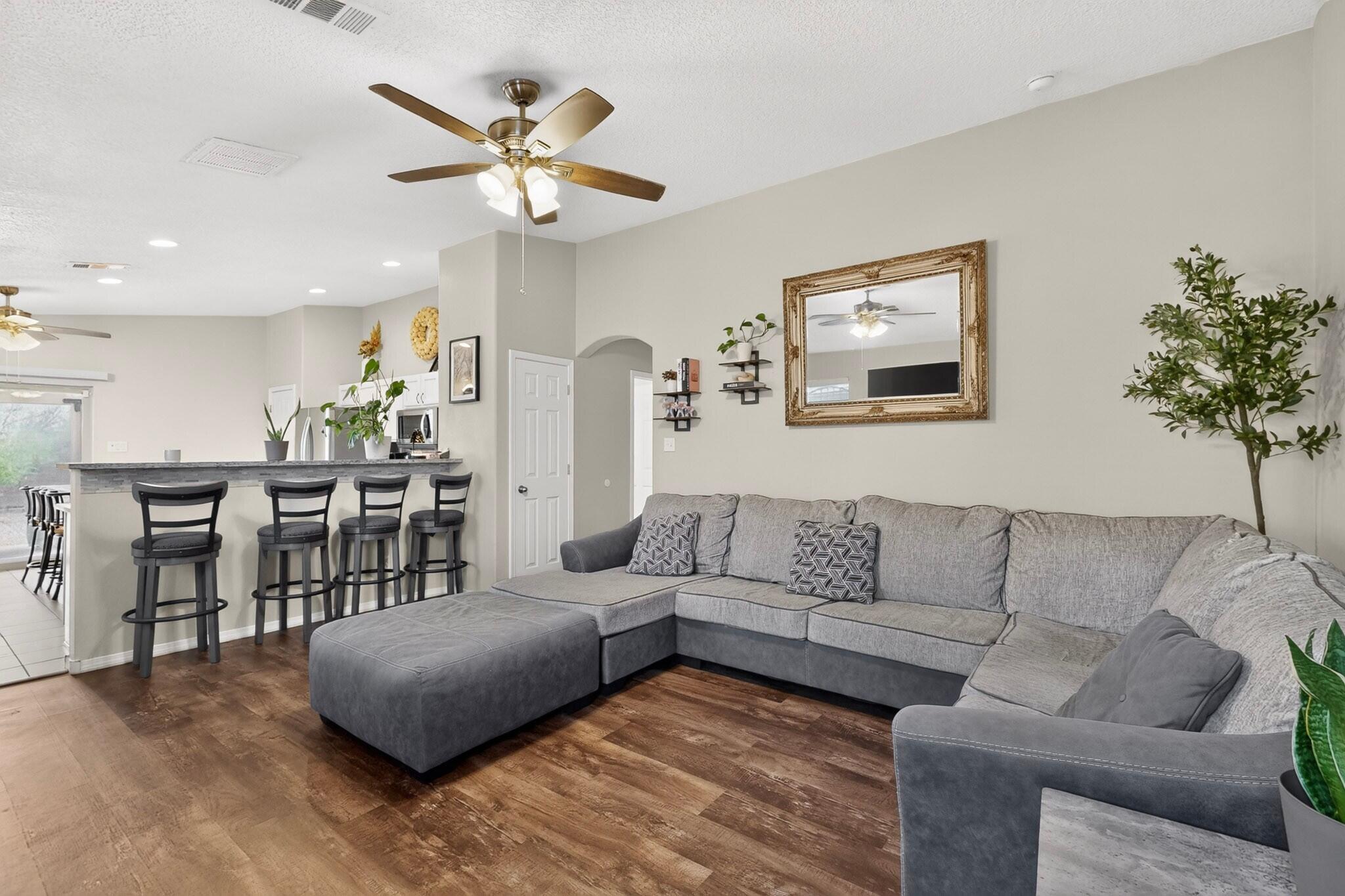 Photo 4 — 10716 Beaker Road SW