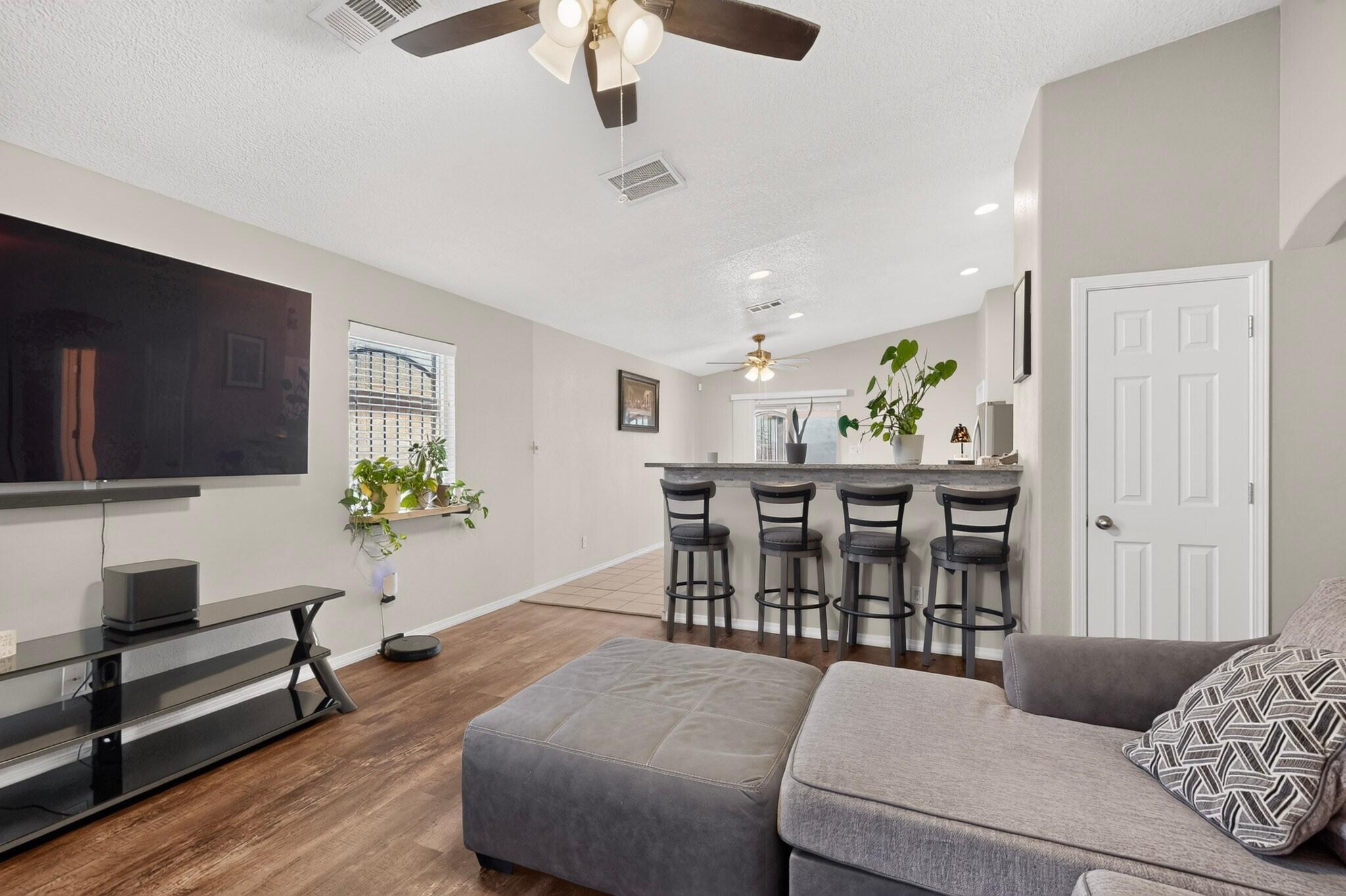 Photo 5 — 10716 Beaker Road SW
