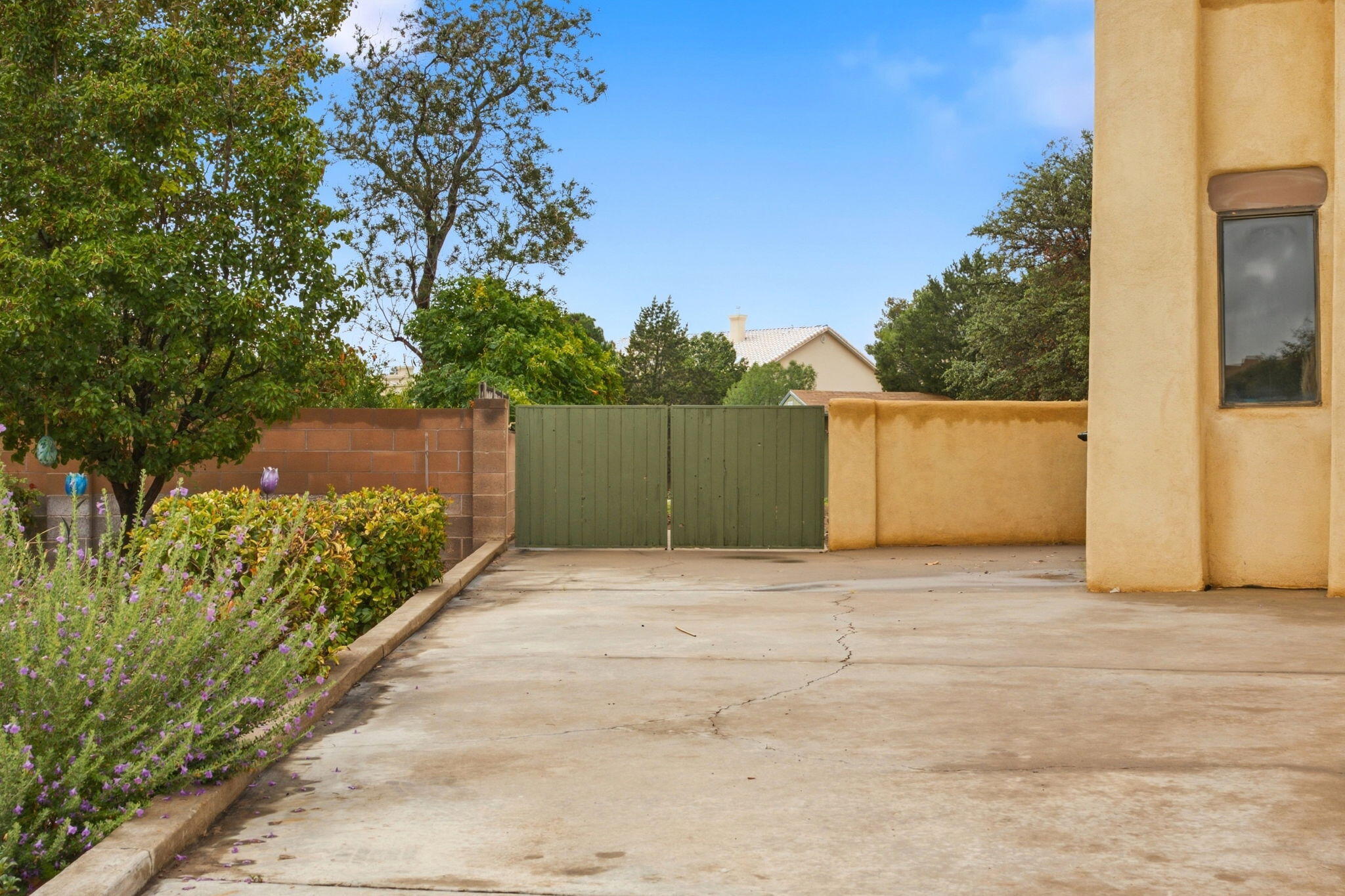 Photo 14 — 2046 Rivers Edge Drive NE