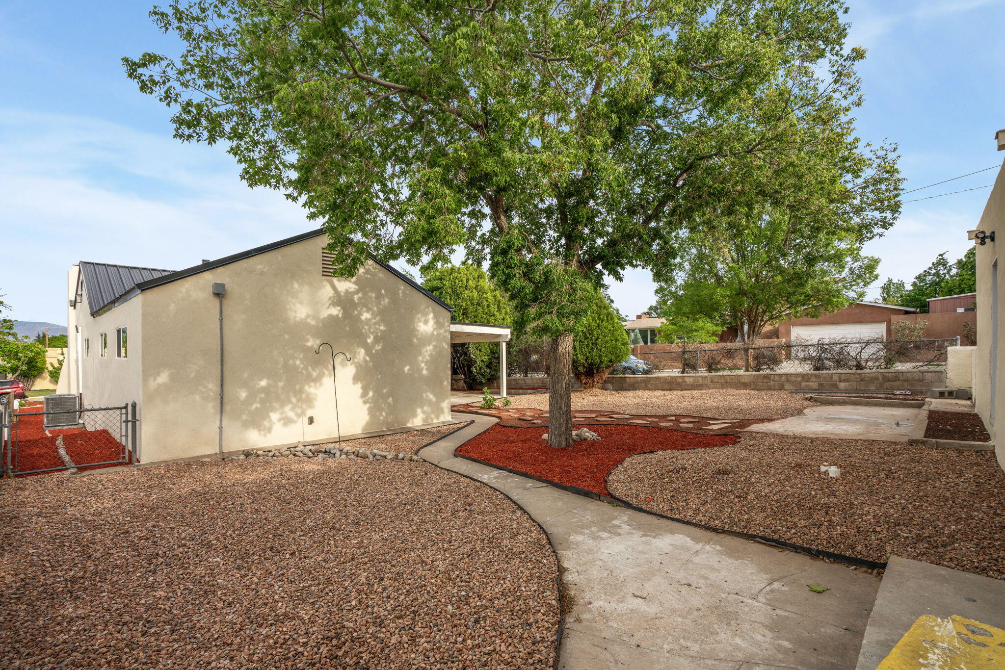 Photo 9 — 219 Solano Drive SE