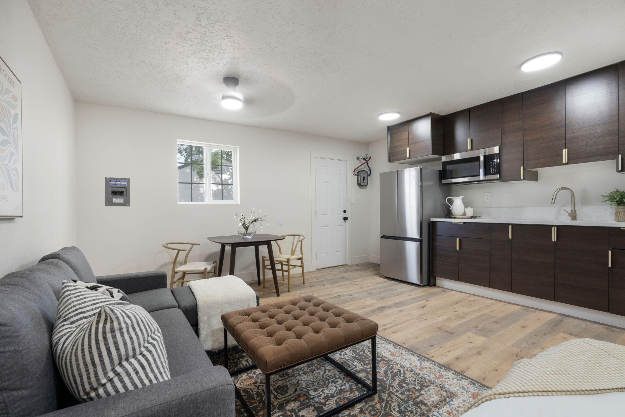 Photo 7 — 219 Solano Drive SE
