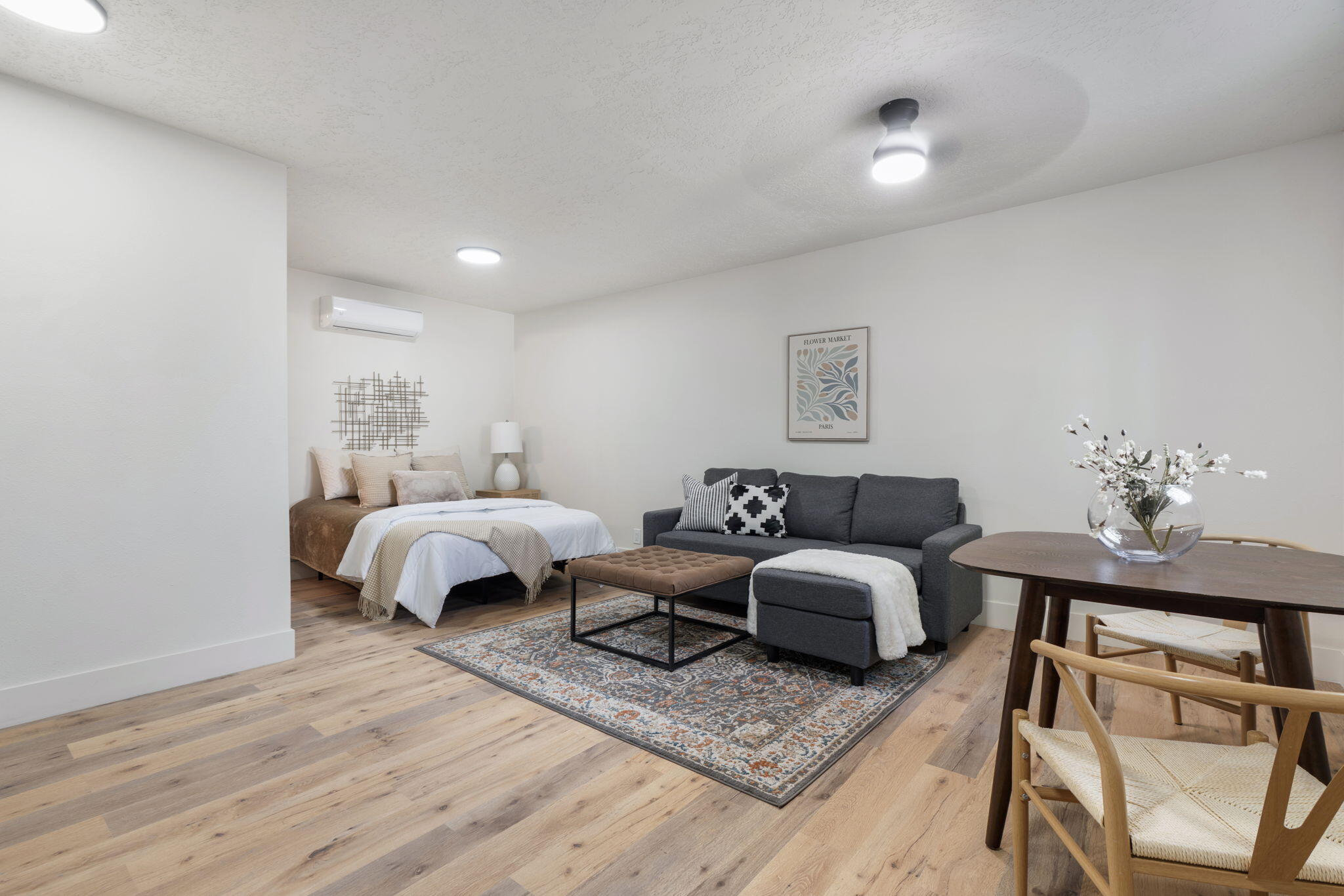 Photo 5 — 219 Solano Drive SE