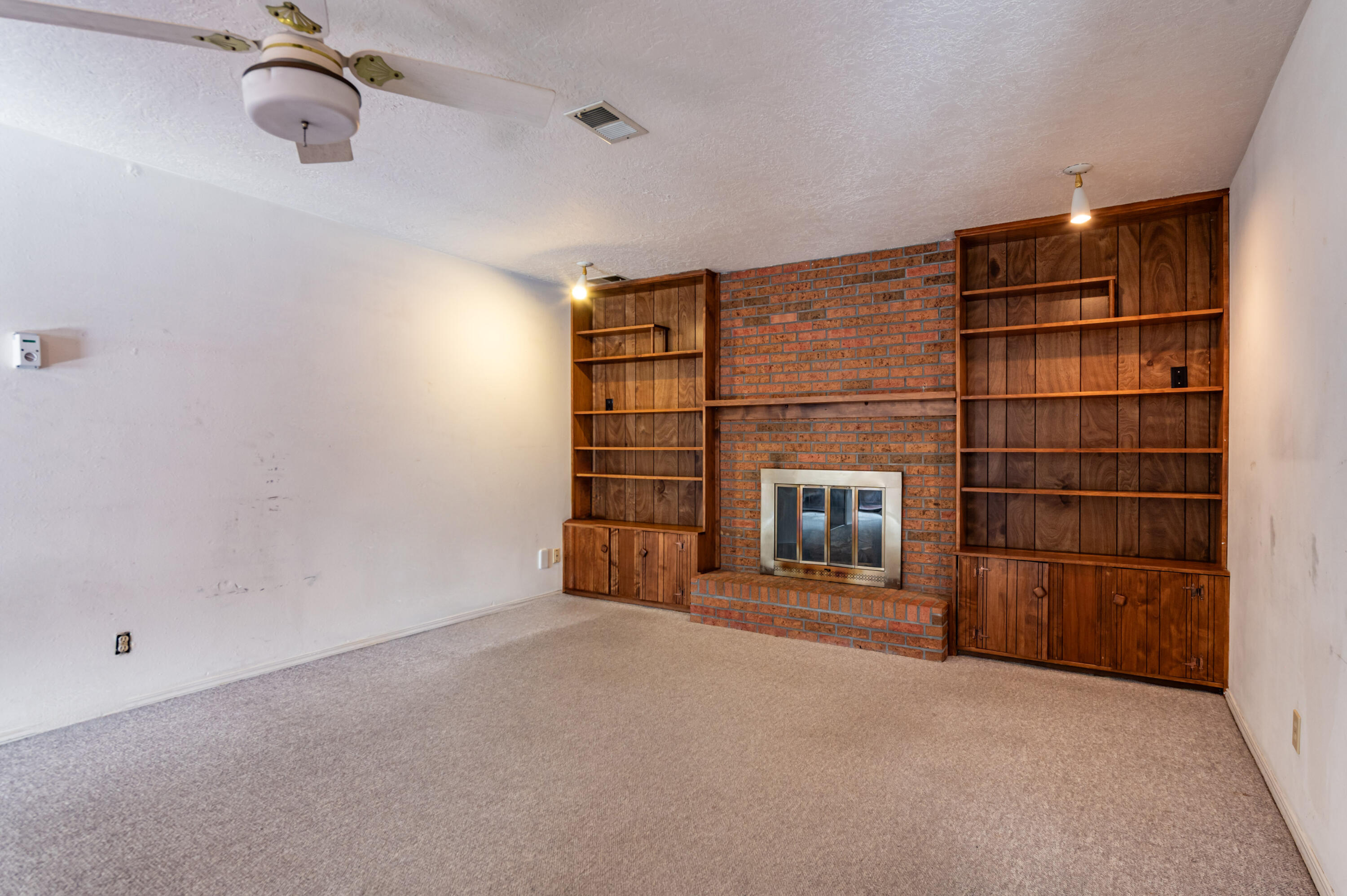 Photo 16 — 803 Pinehurst Road SE