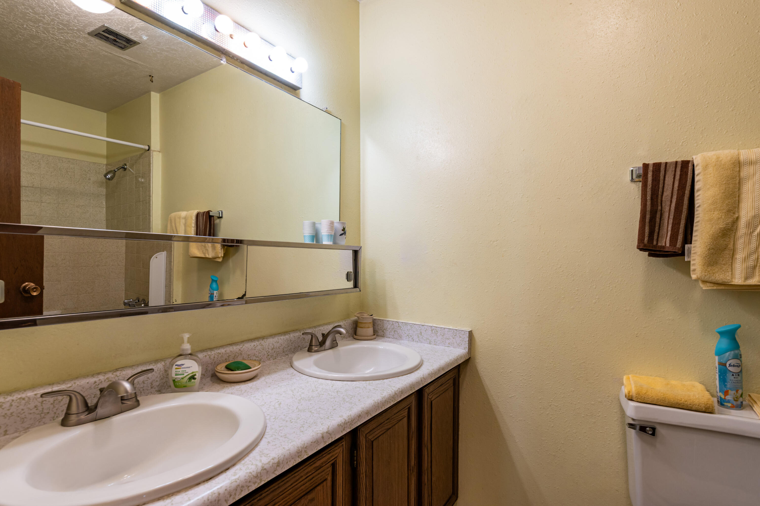Photo 9 — 803 Pinehurst Road SE