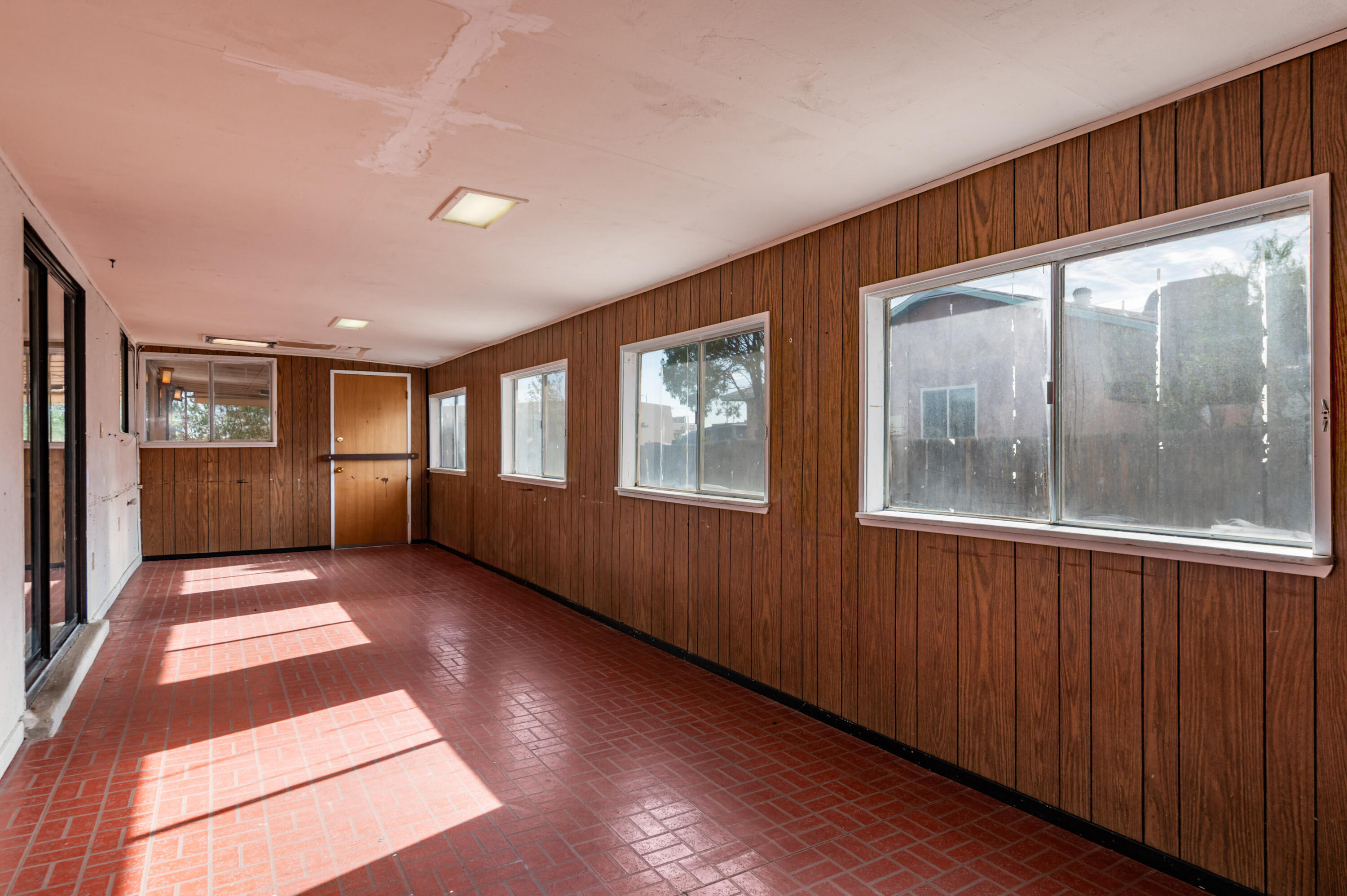Photo 5 — 803 Pinehurst Road SE