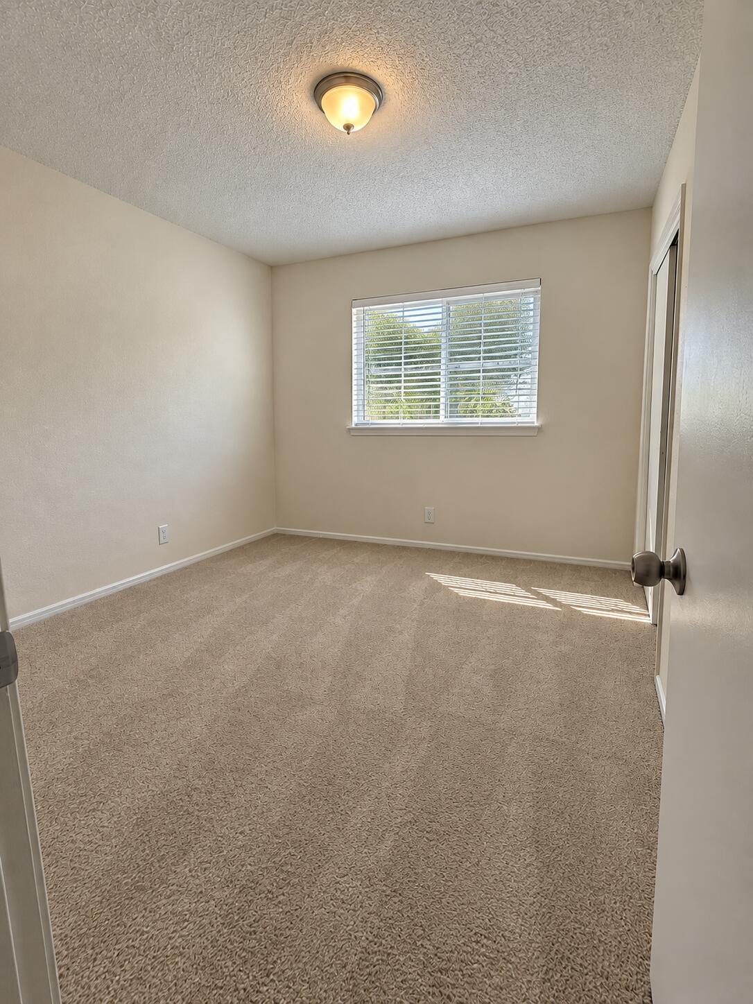 Photo 10 — 3708 Chelwood Drive NE