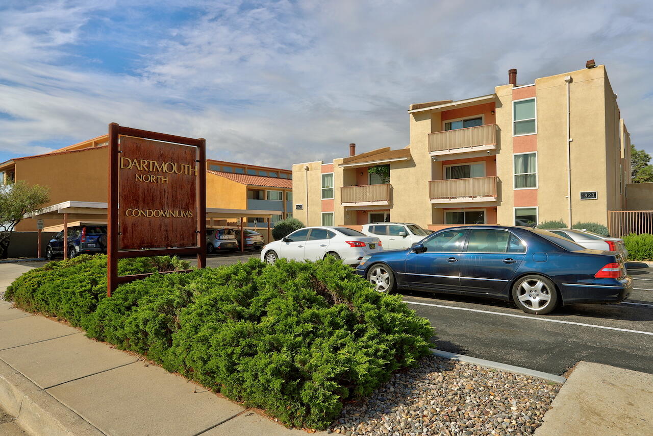 1821 Dartmouth Drive NE 104, Albuquerque, NM 87106
