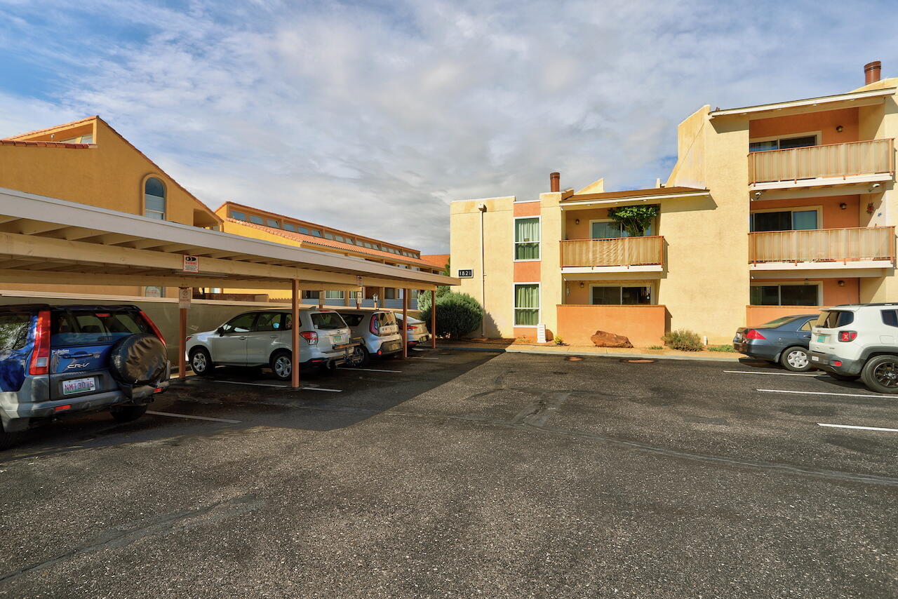 Photo 17 — 1821 Dartmouth Drive NE 104