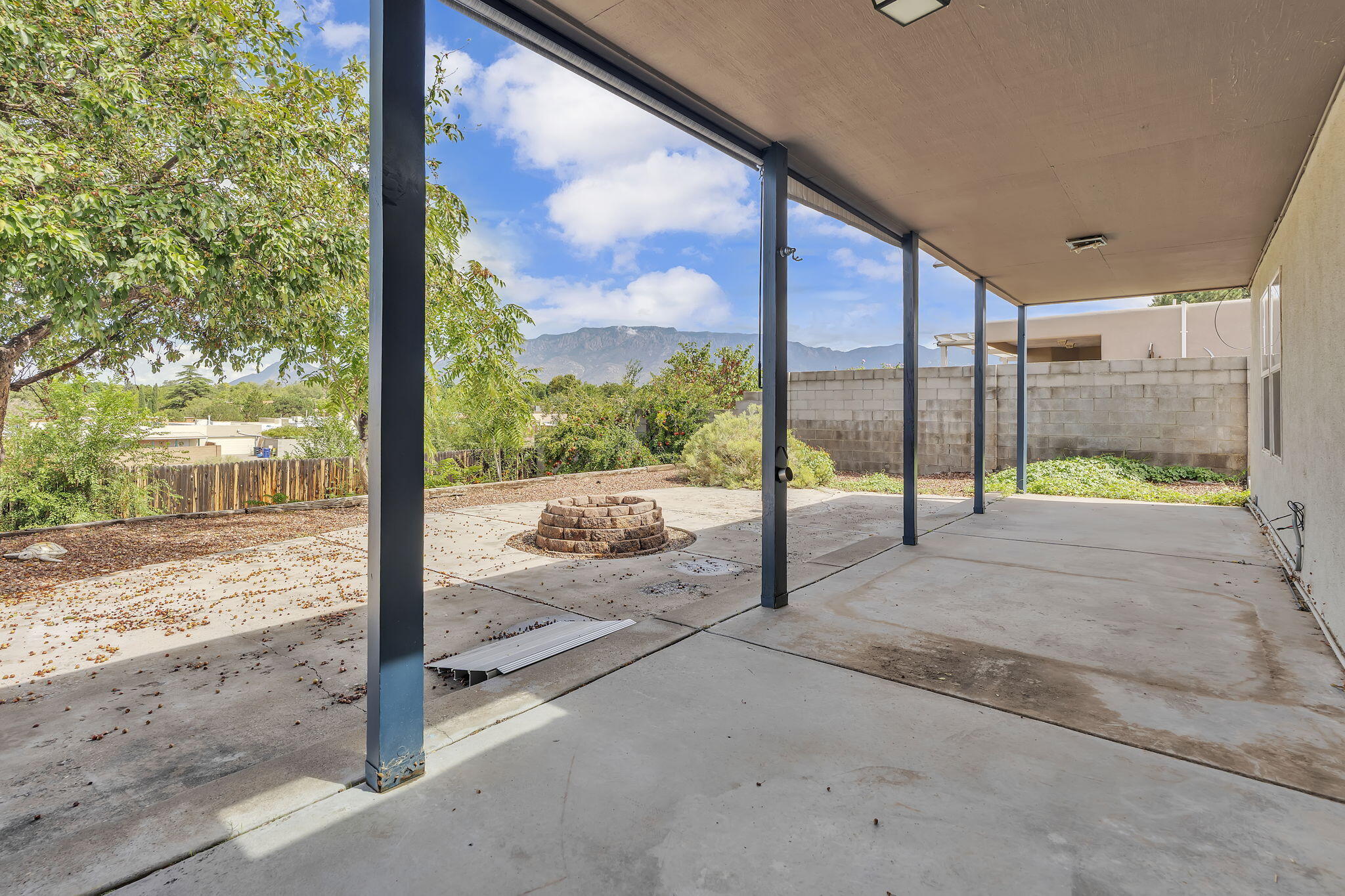 Photo 18 — 8901 Osuna Road NE