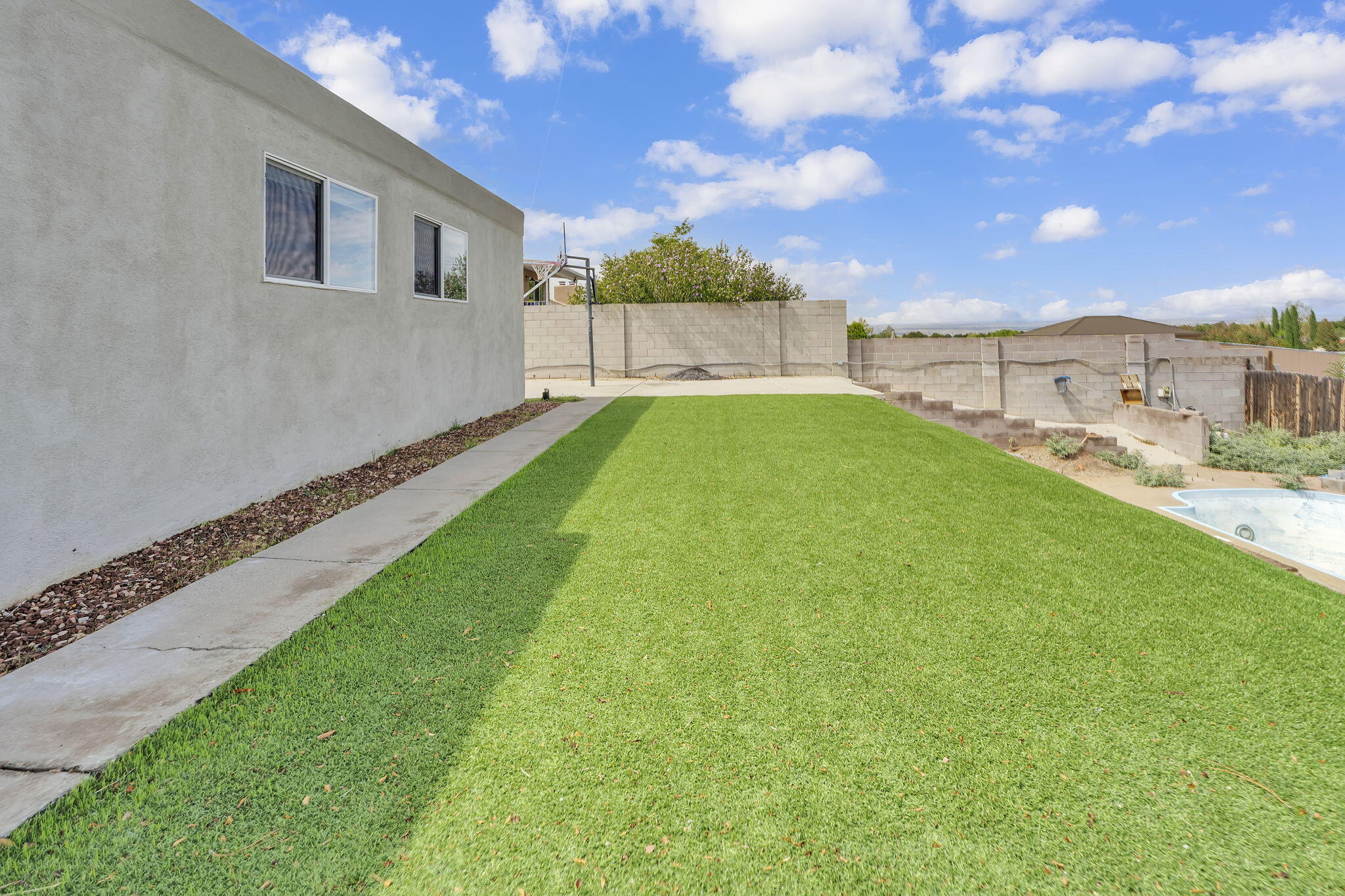 Photo 12 — 8901 Osuna Road NE
