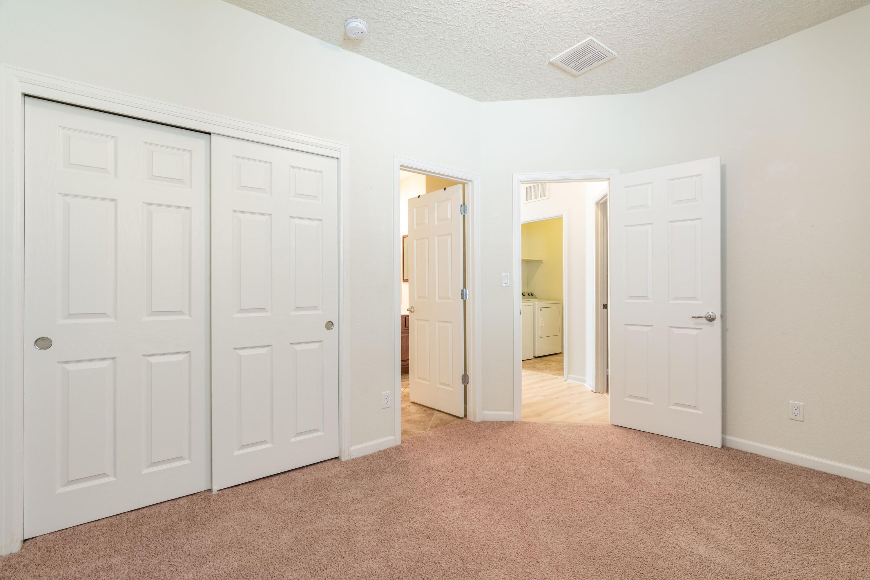 Photo 18 — 4010 Sierra Alta Avenue NE