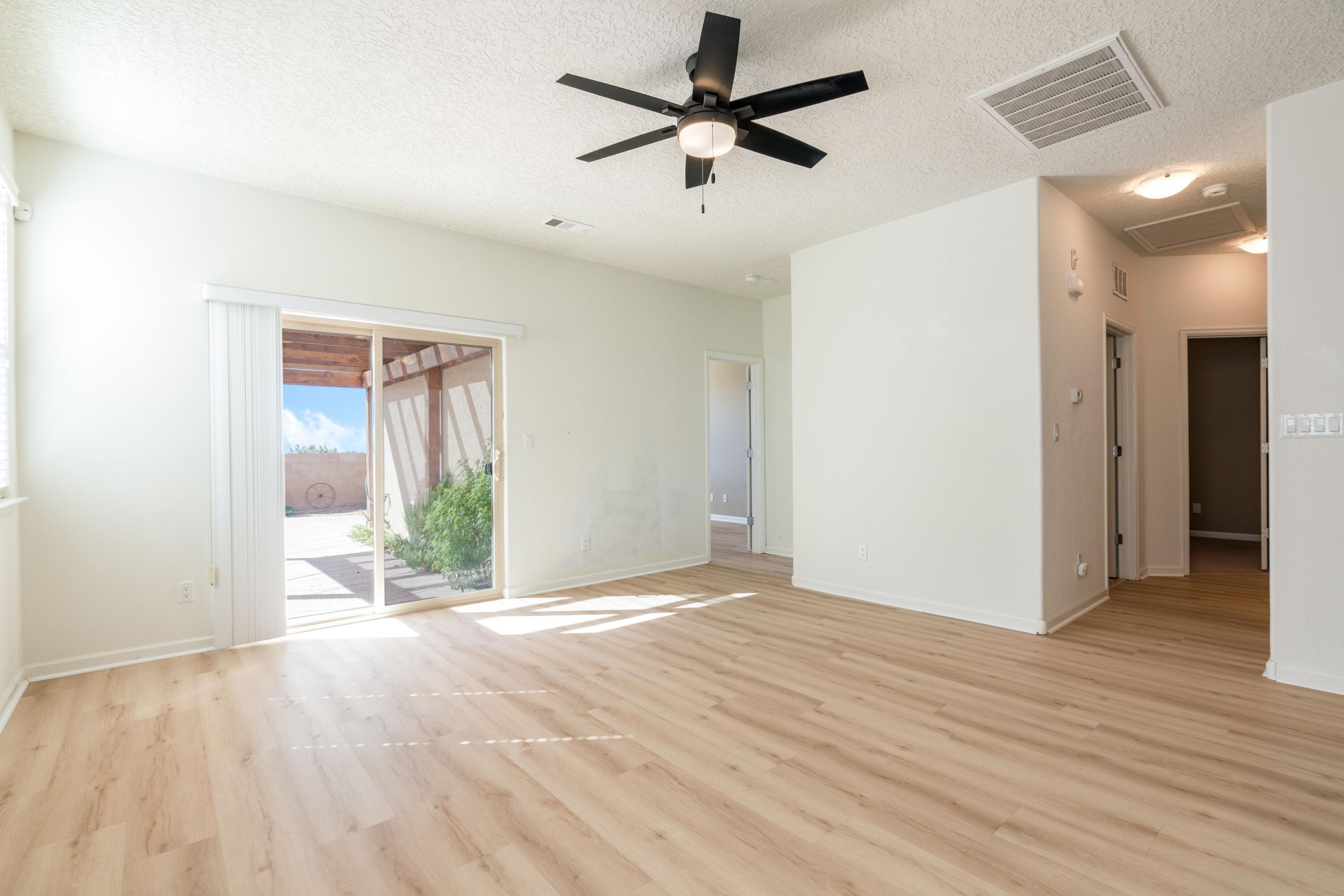 Photo 15 — 4010 Sierra Alta Avenue NE