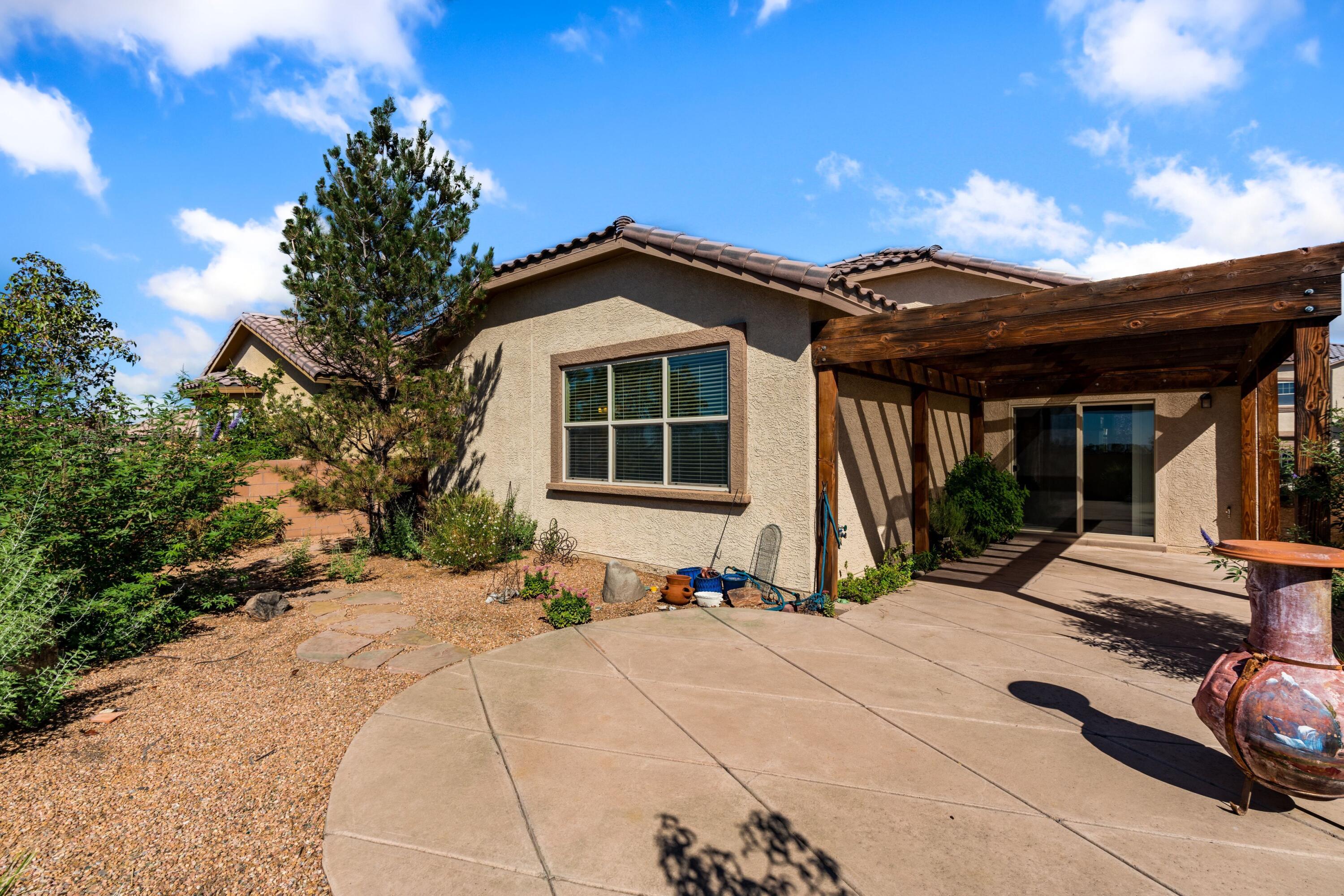 Photo 11 — 4010 Sierra Alta Avenue NE