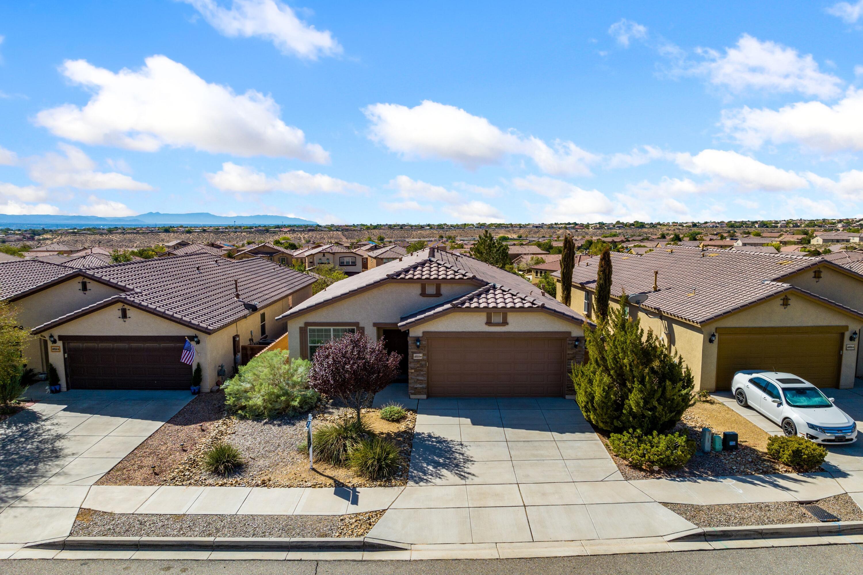 Photo 3 — 4010 Sierra Alta Avenue NE