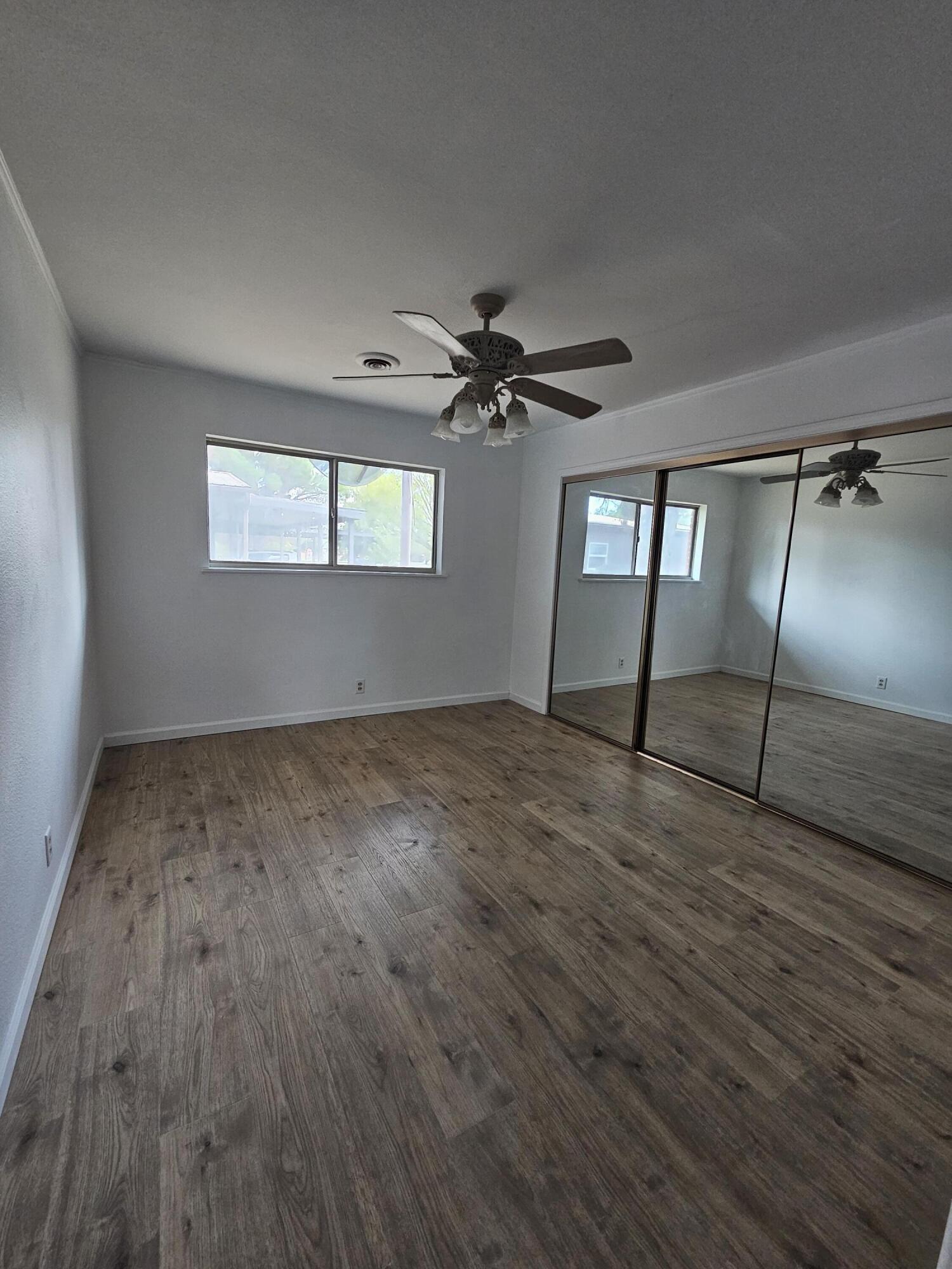 Photo 19 — 400 Casaus Avenue