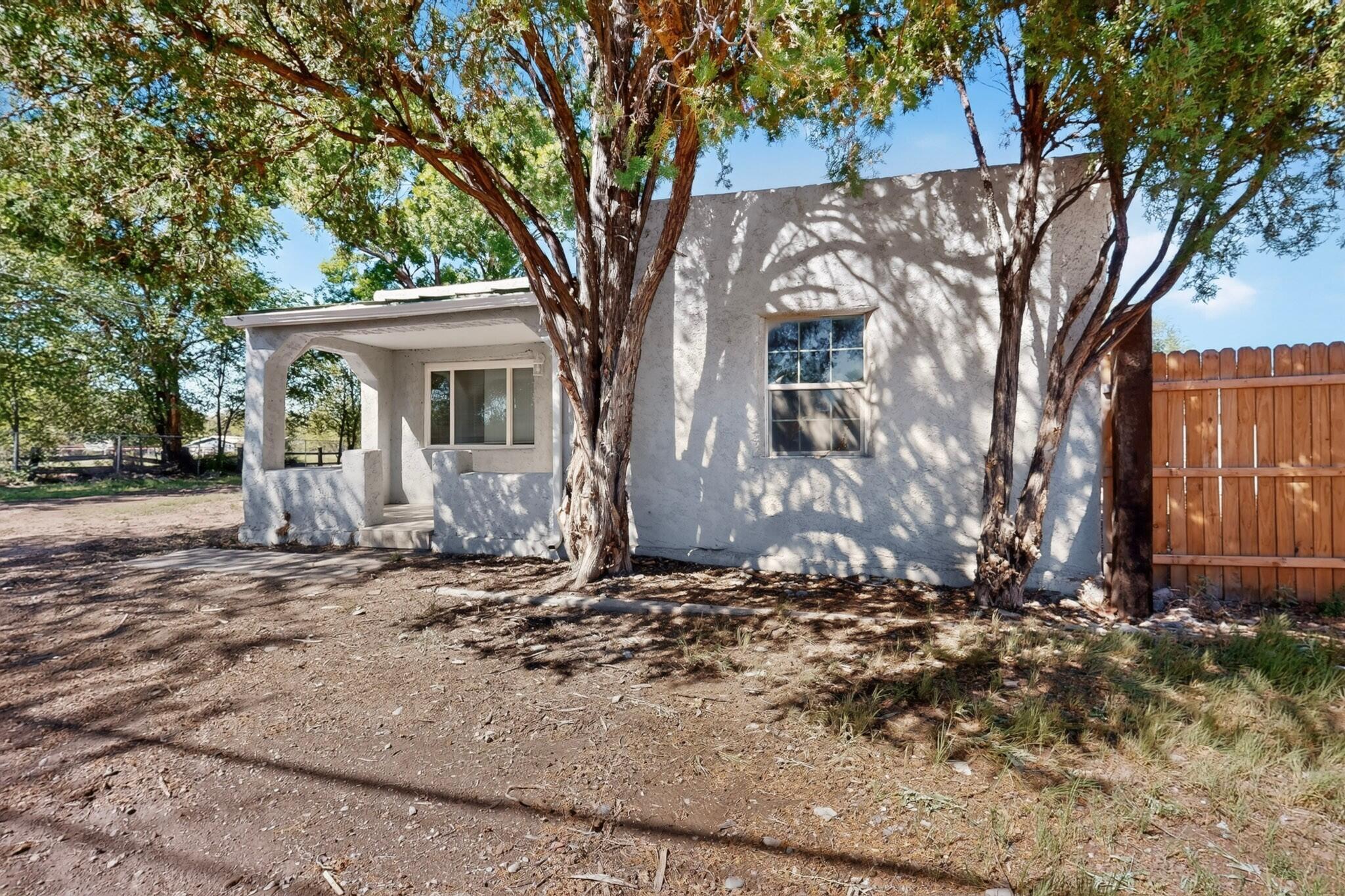 2806 Highway 47, Los Lunas, NM 87031