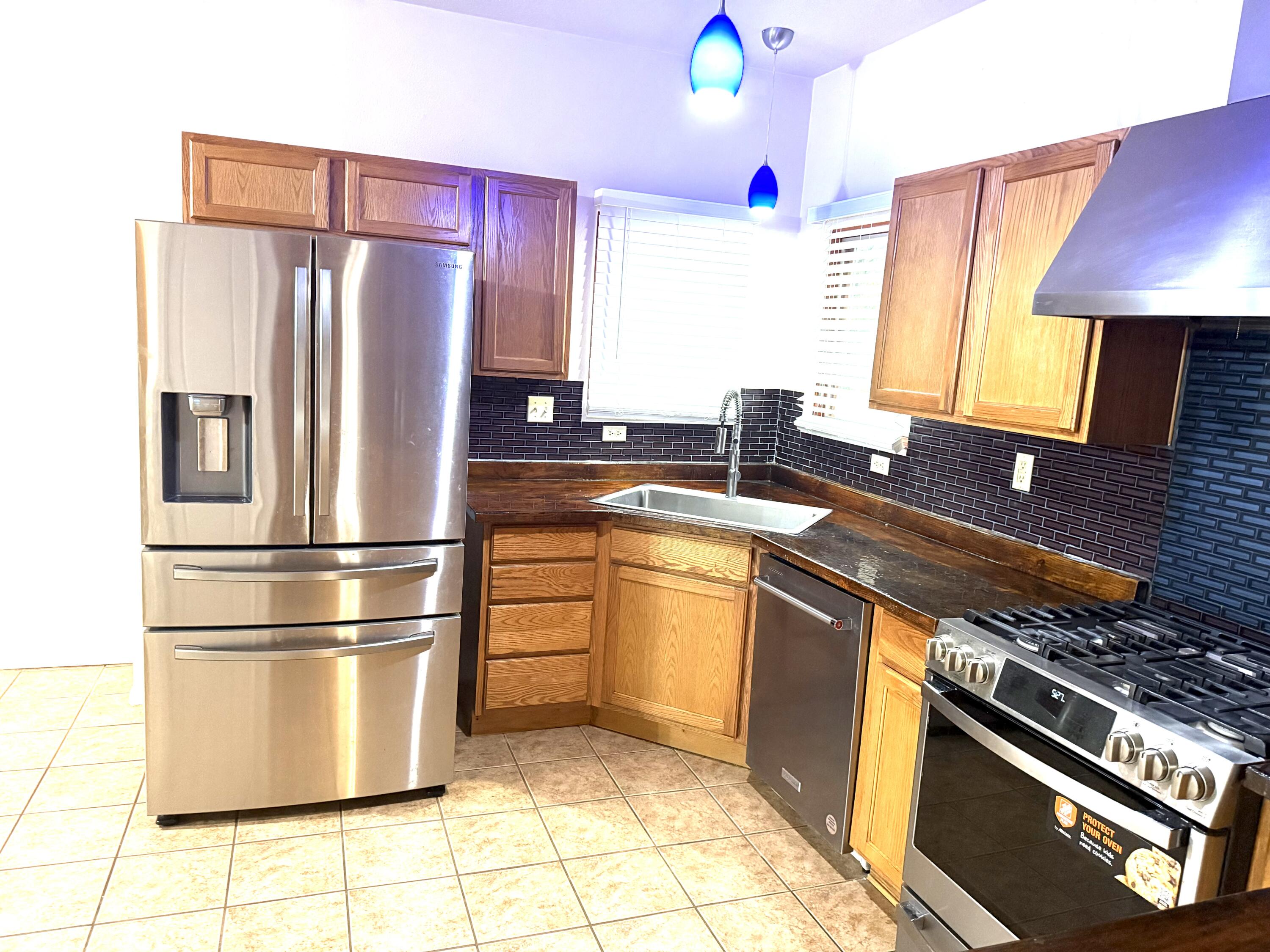 Photo 13 — 9228 Bluewood Lane NE