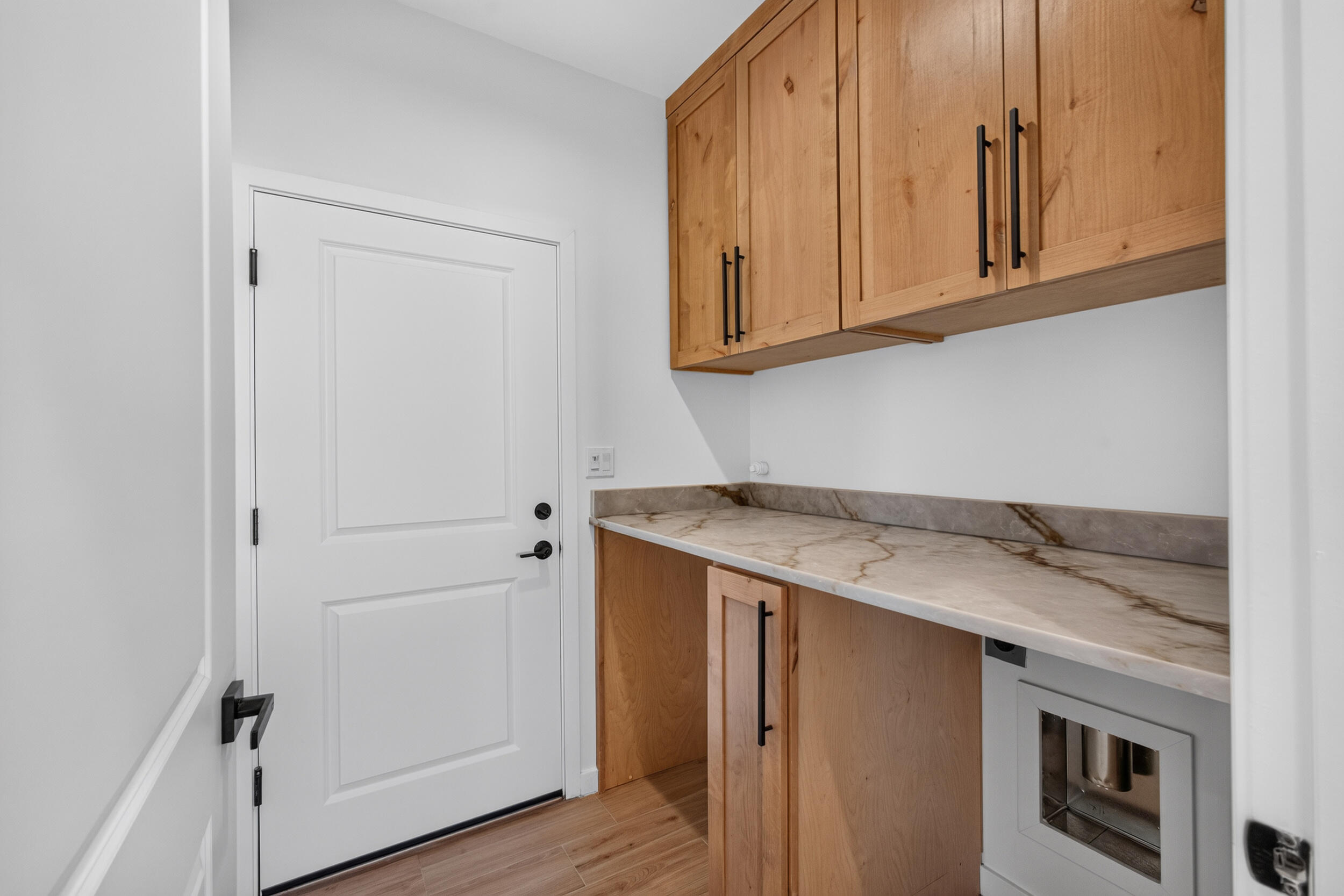 Photo 6 — 121 9th Avenue NW