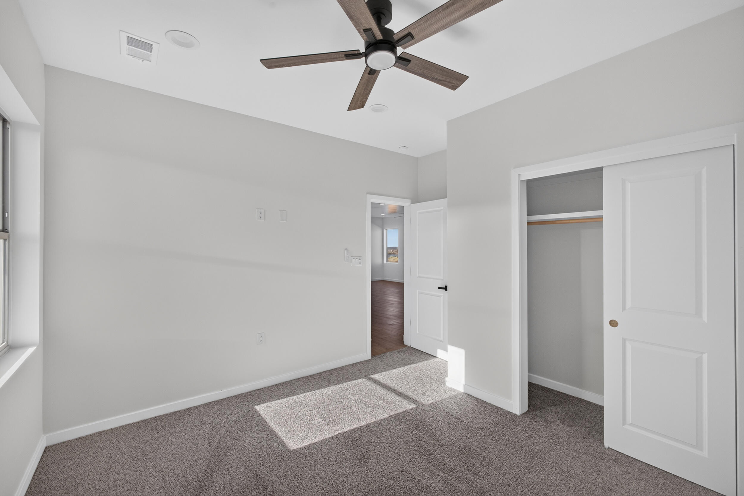 Photo 14 — 121 9th Avenue NW