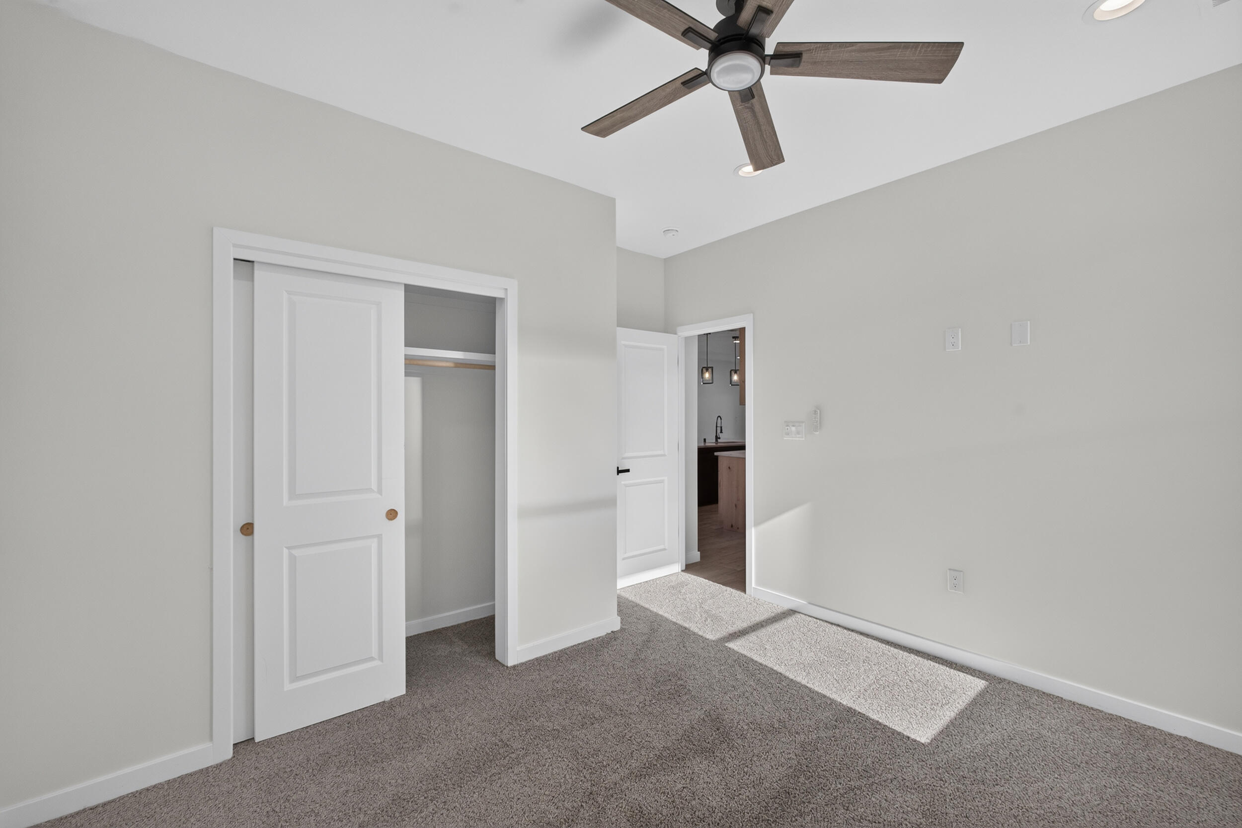 Photo 15 — 121 9th Avenue NW