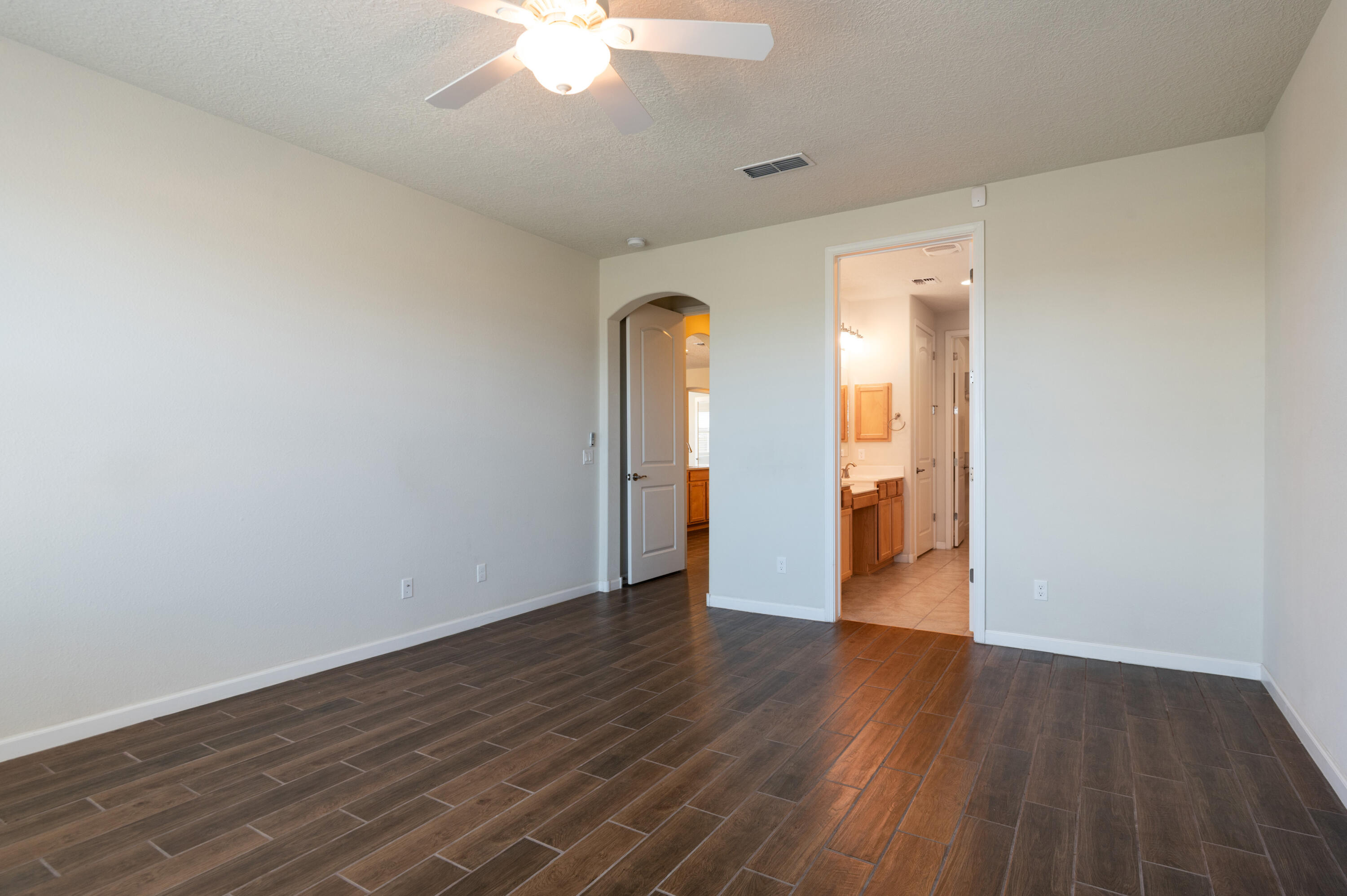 Photo 6 — 2100 Cave Creek Lane NW