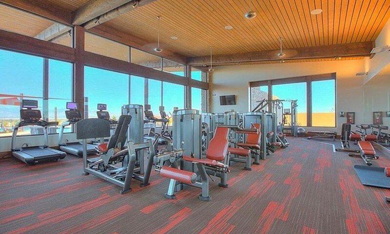 Photo 3 — 2100 Cave Creek Lane NW