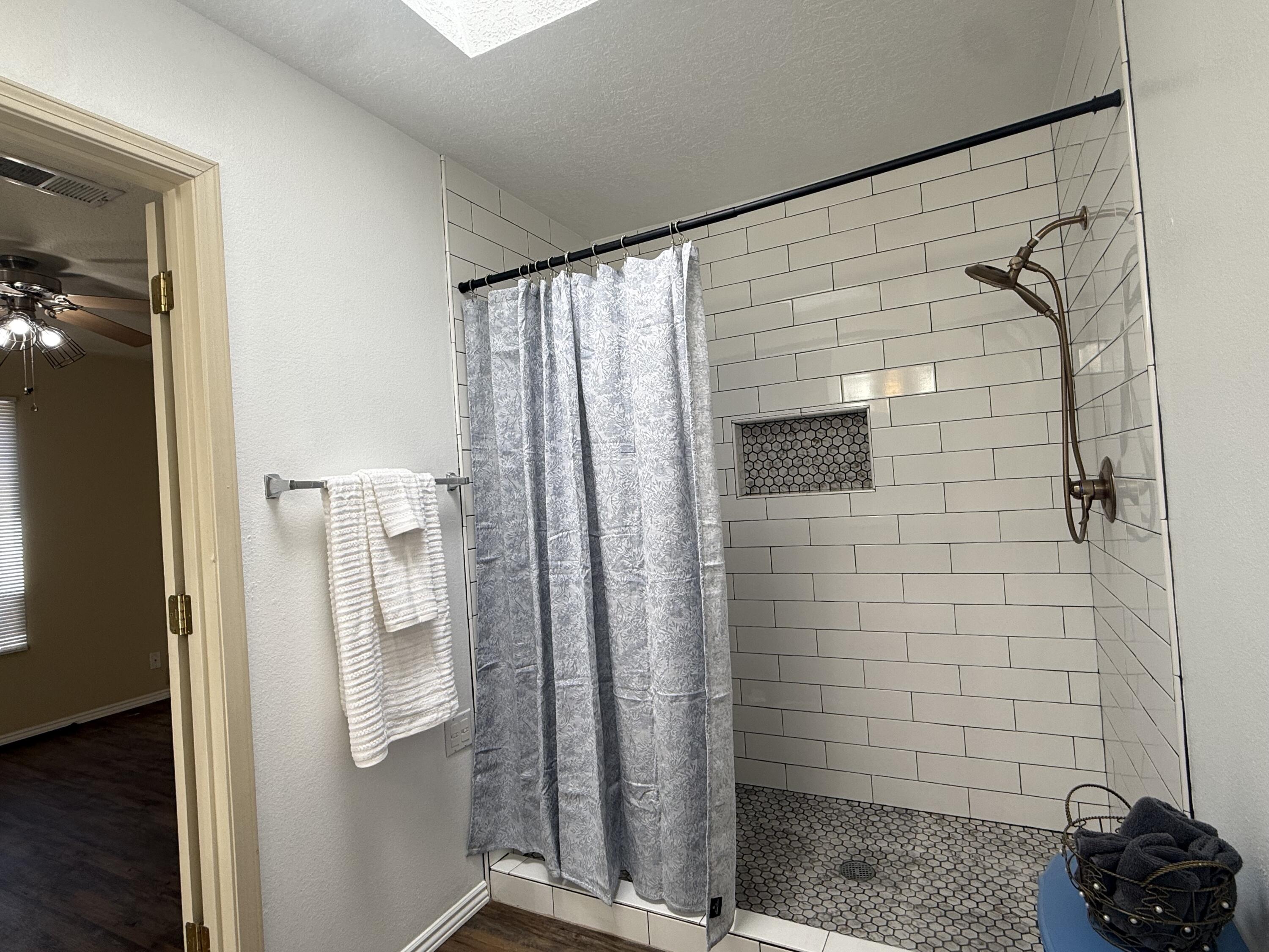 Photo 18 — 7200 Whippoorwill Lane NE